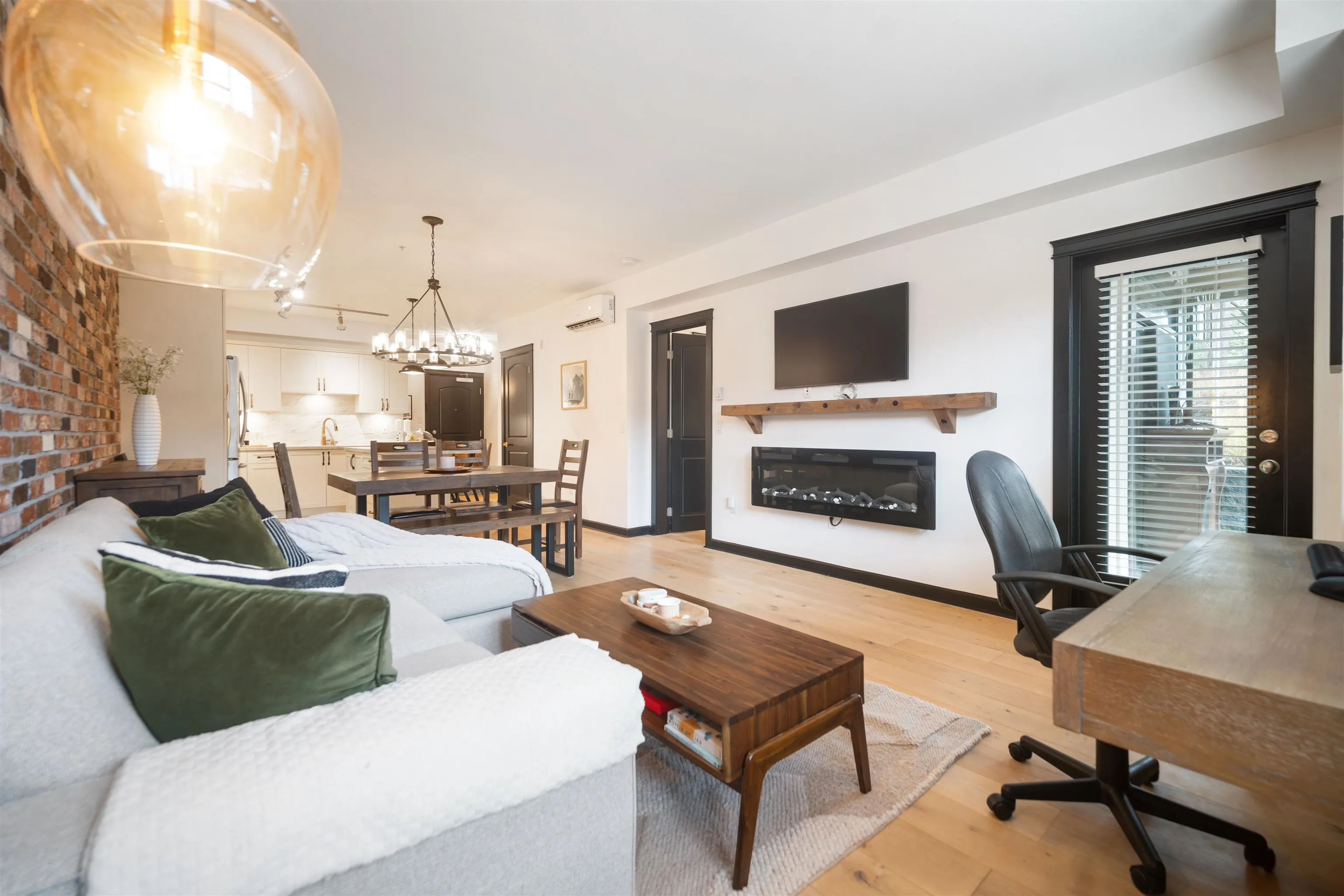 110 14588 Mcdougall Drive