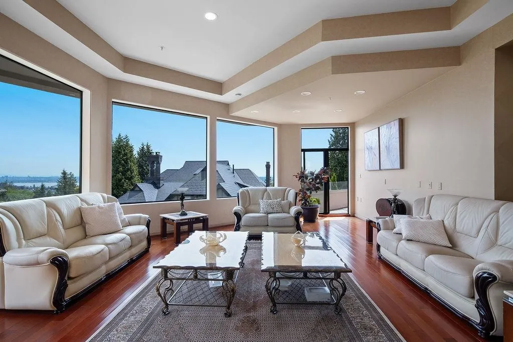 2490 Westhill Court