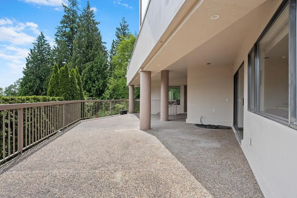 2490 Westhill Court