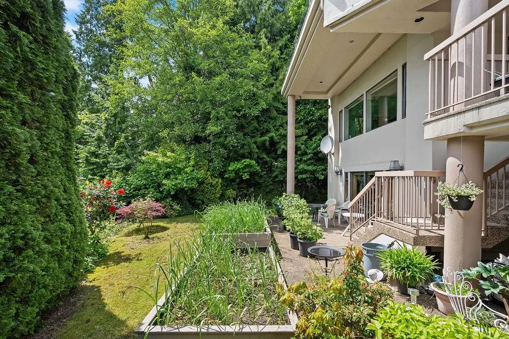 2490 Westhill Court