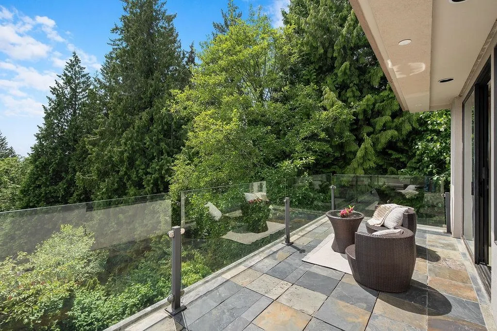 2490 Westhill Court