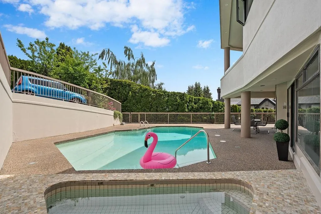 2490 Westhill Court