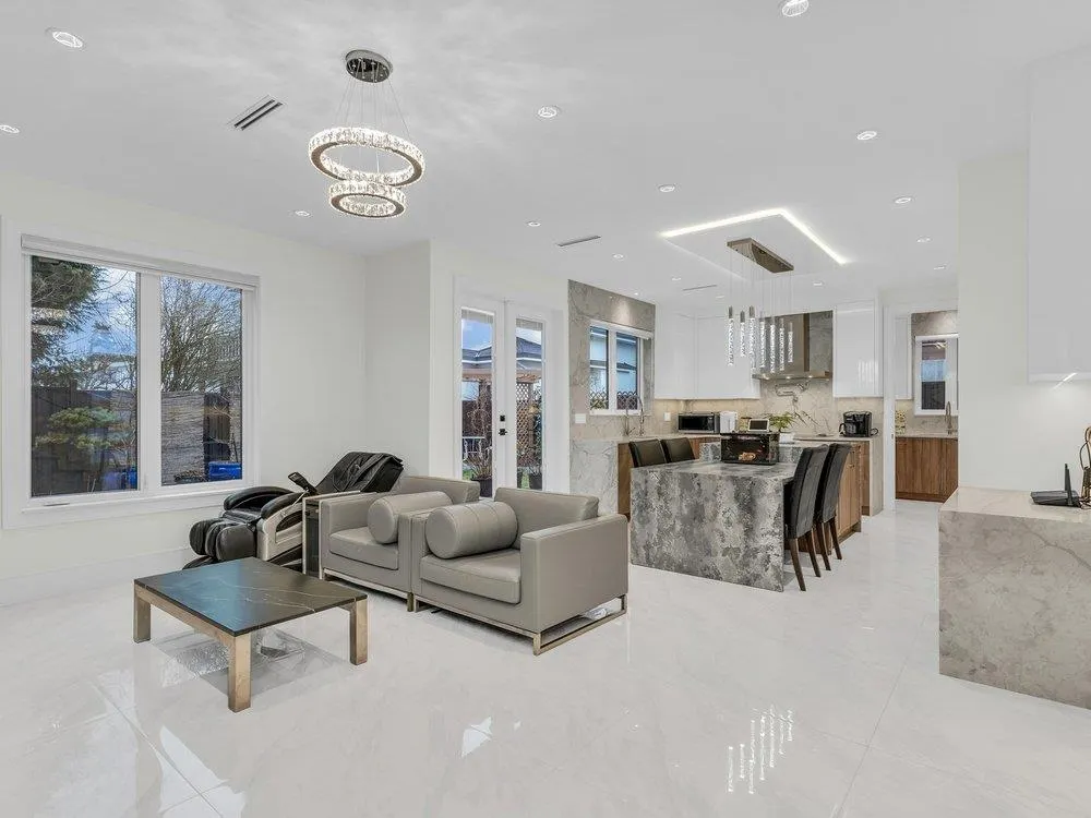 3771 Bowen Drive