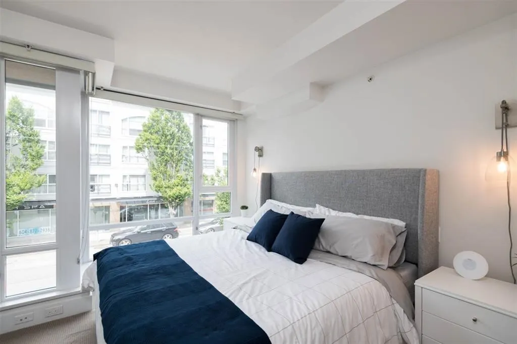 542 W 7th Avenue