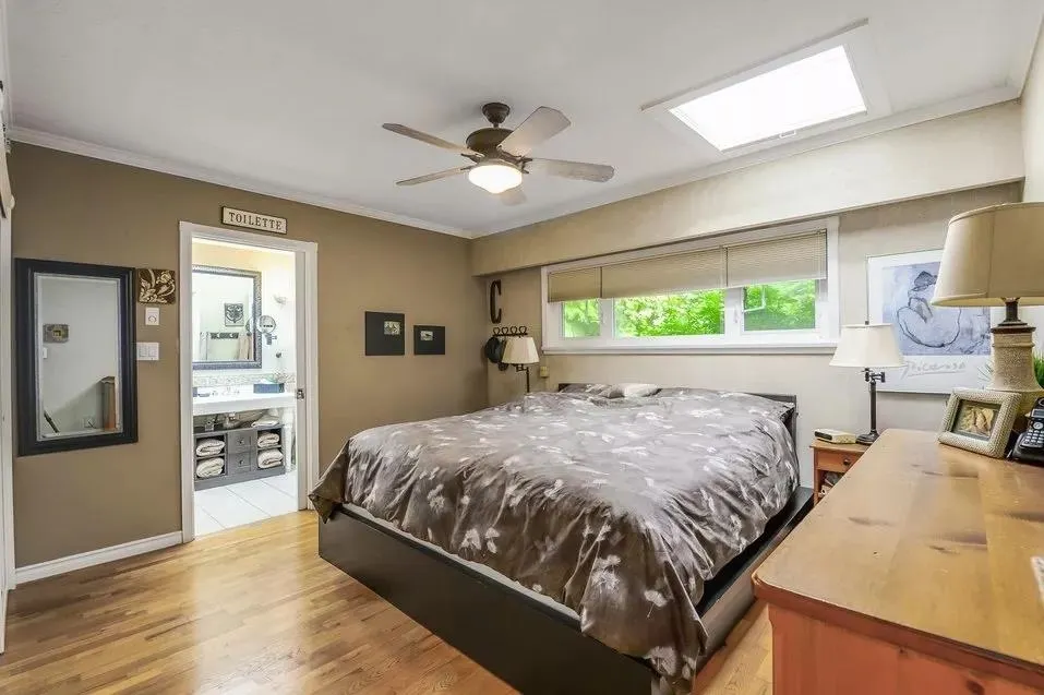 Upper Level 1190 Mathers Avenue