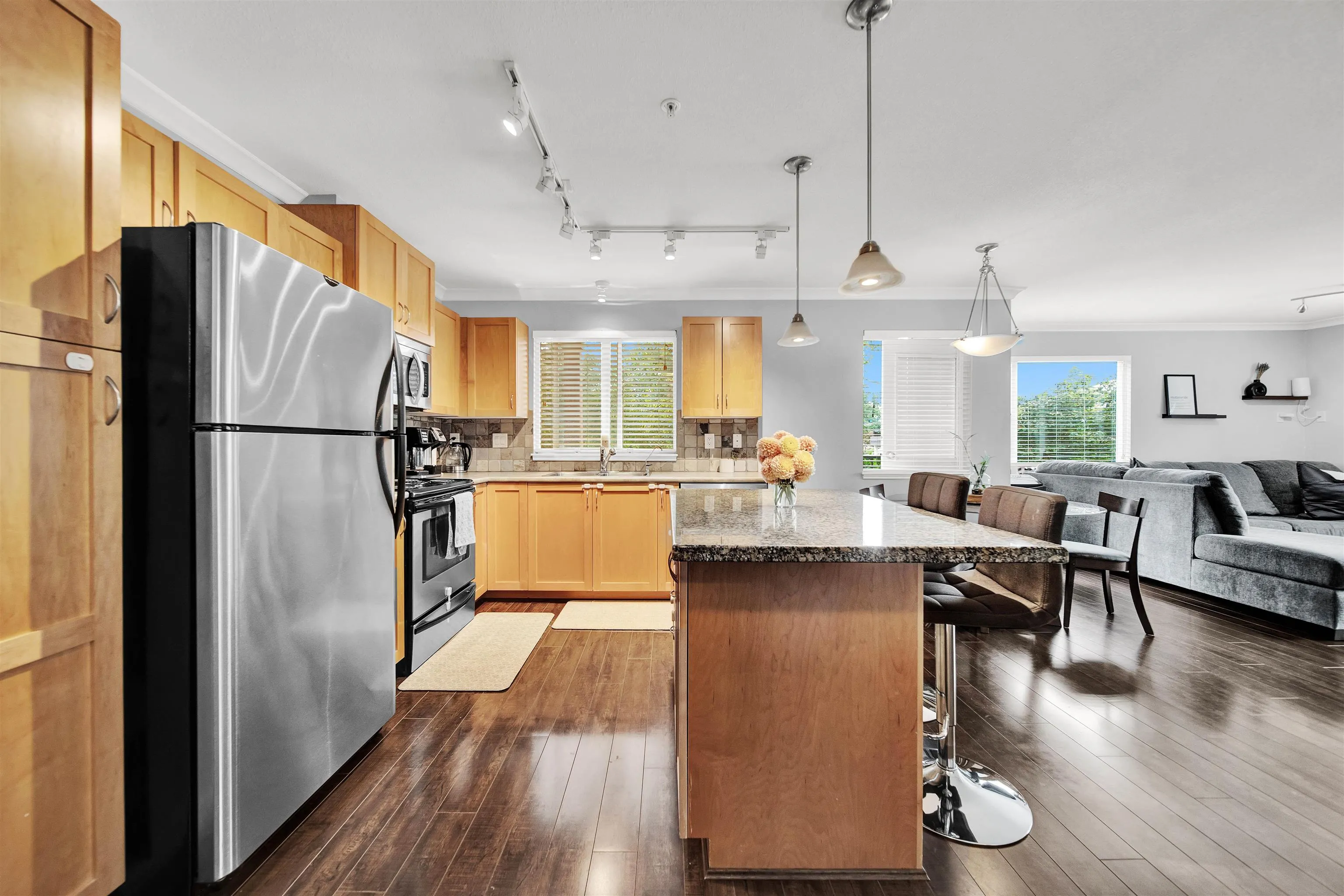 209 2955 Diamond Crescent
