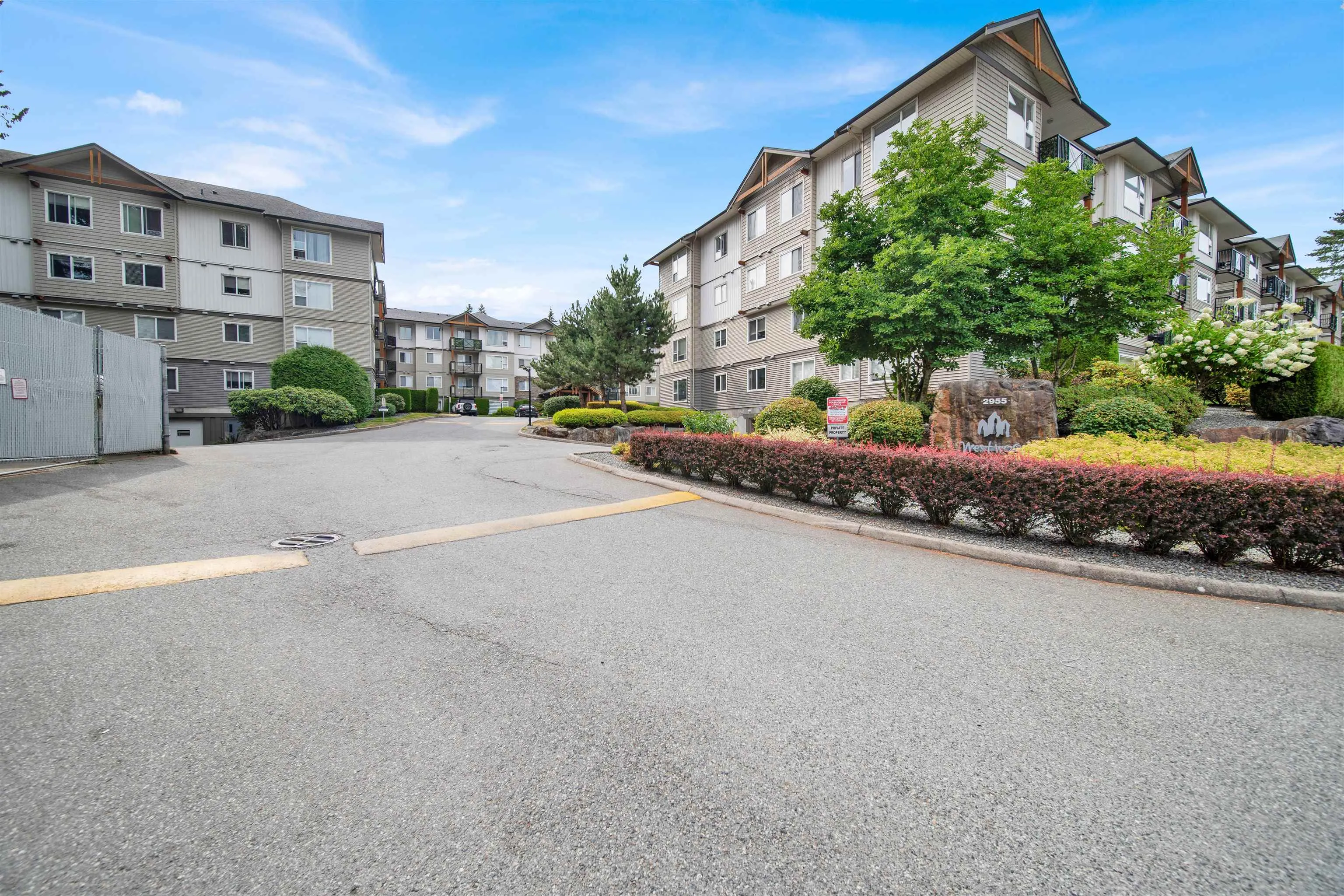 209 2955 Diamond Crescent