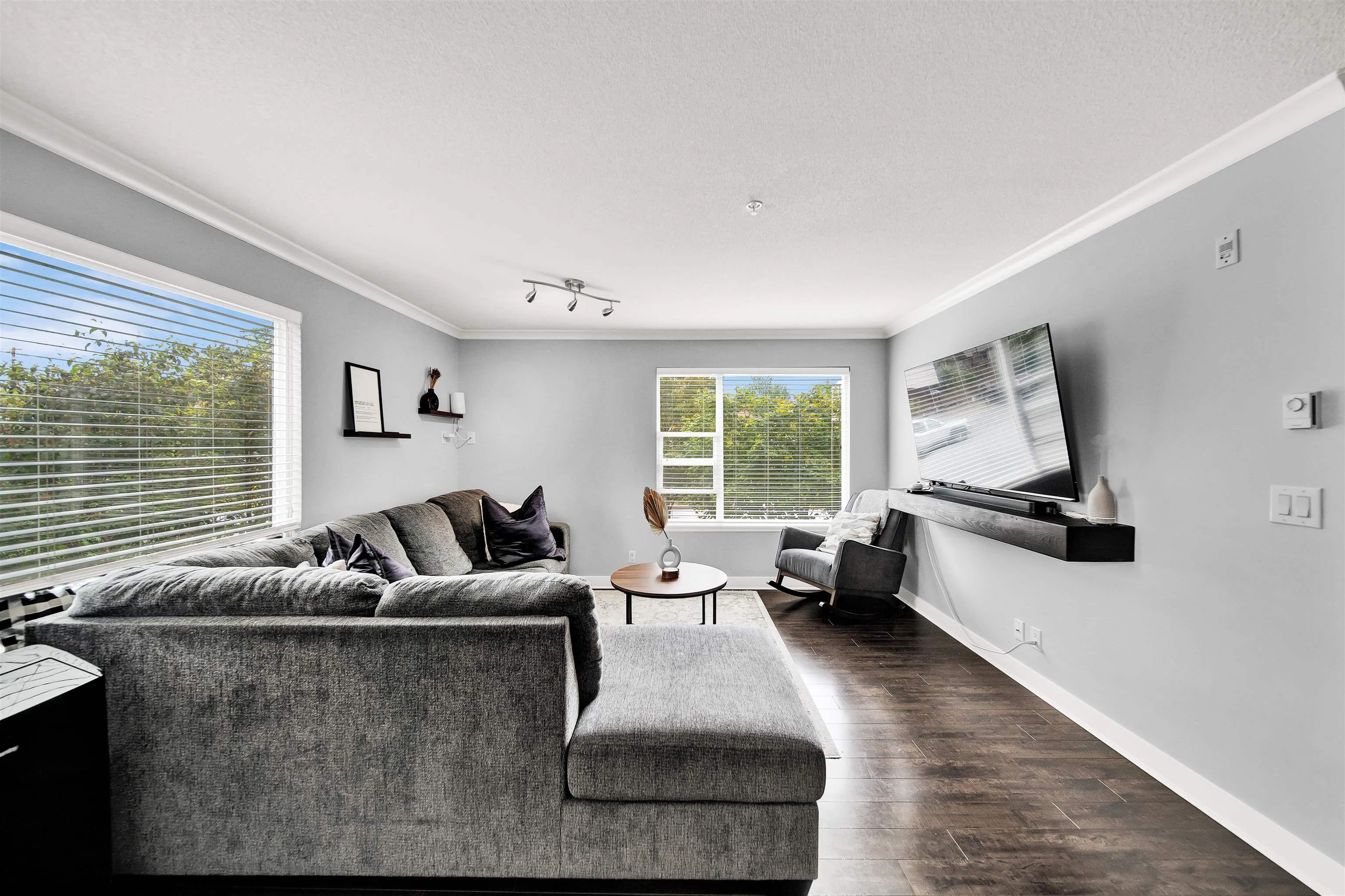 209 2955 Diamond Crescent