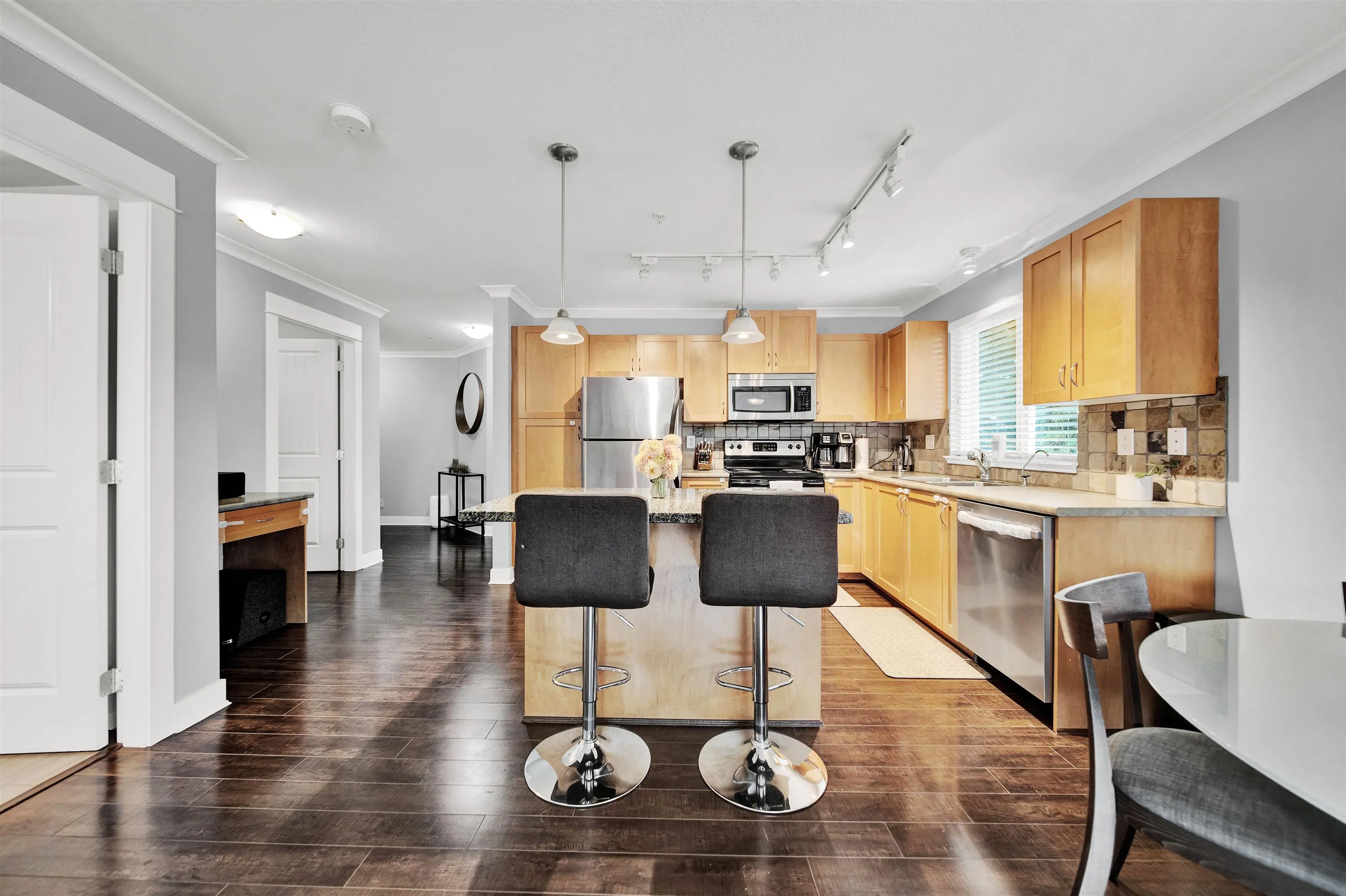 209 2955 Diamond Crescent