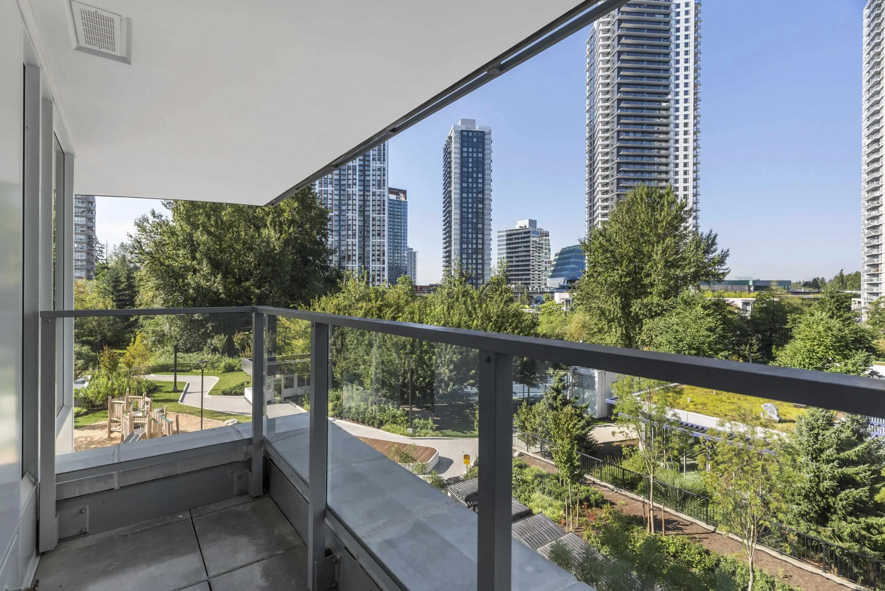 408 13768 100 Avenue
