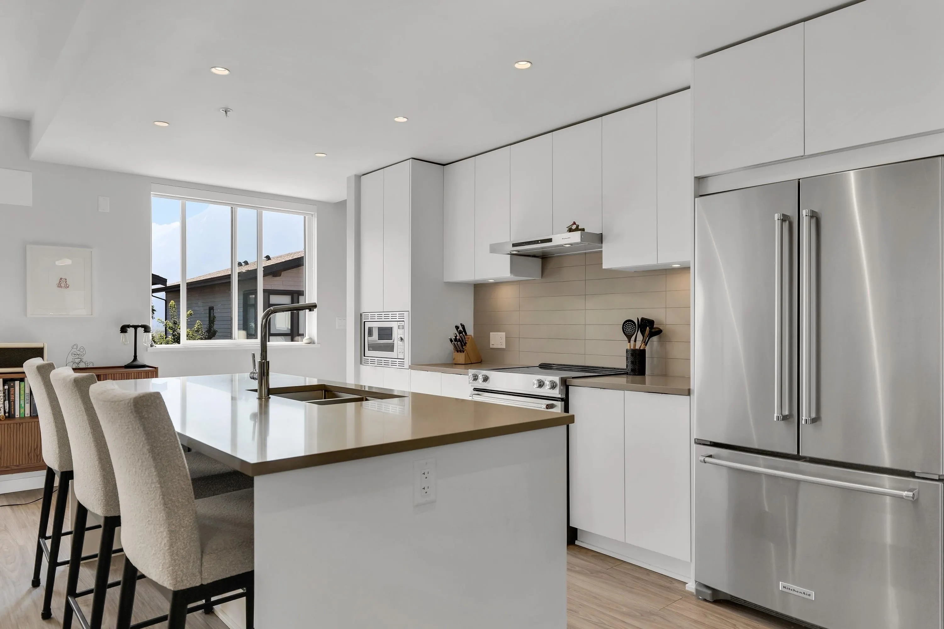 41224 Highline Place