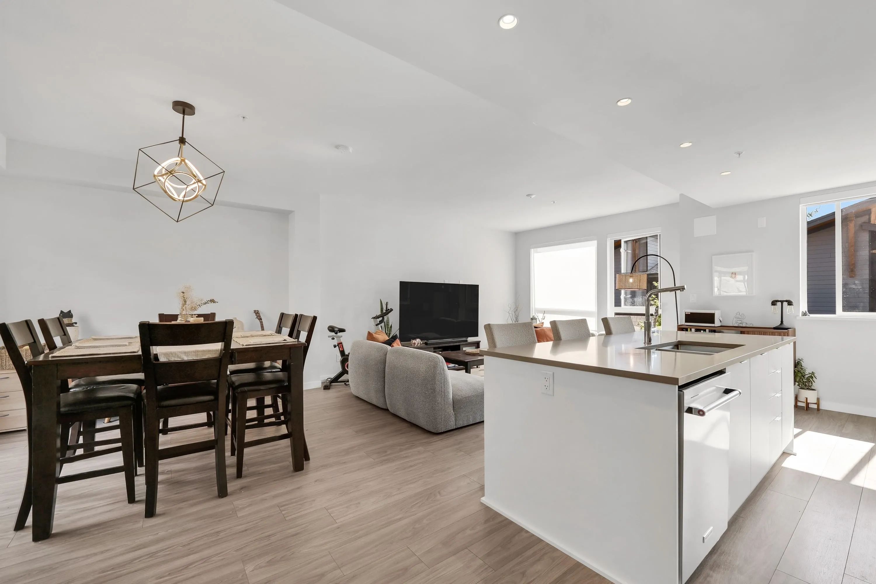 41224 Highline Place
