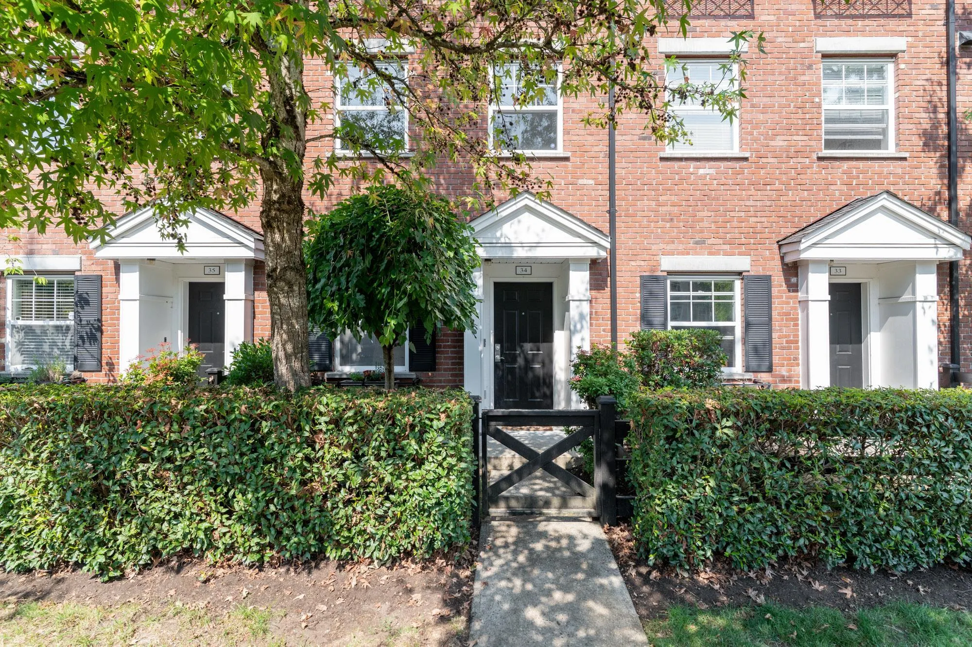 34 11067 Barnston View Road