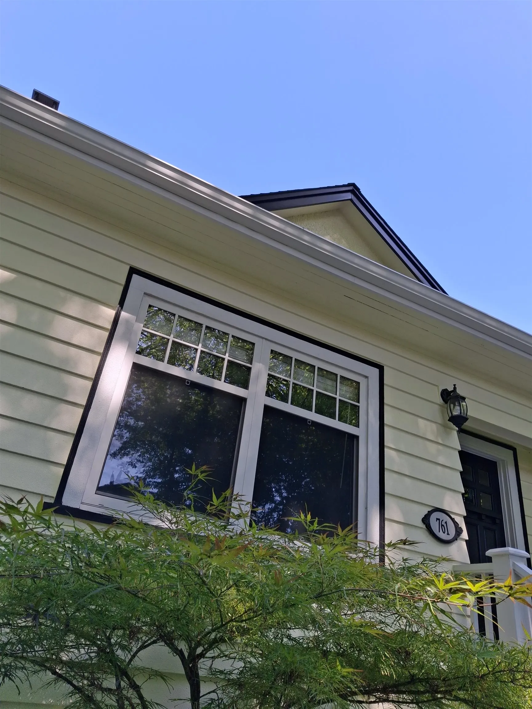 761 W 26th Avenue