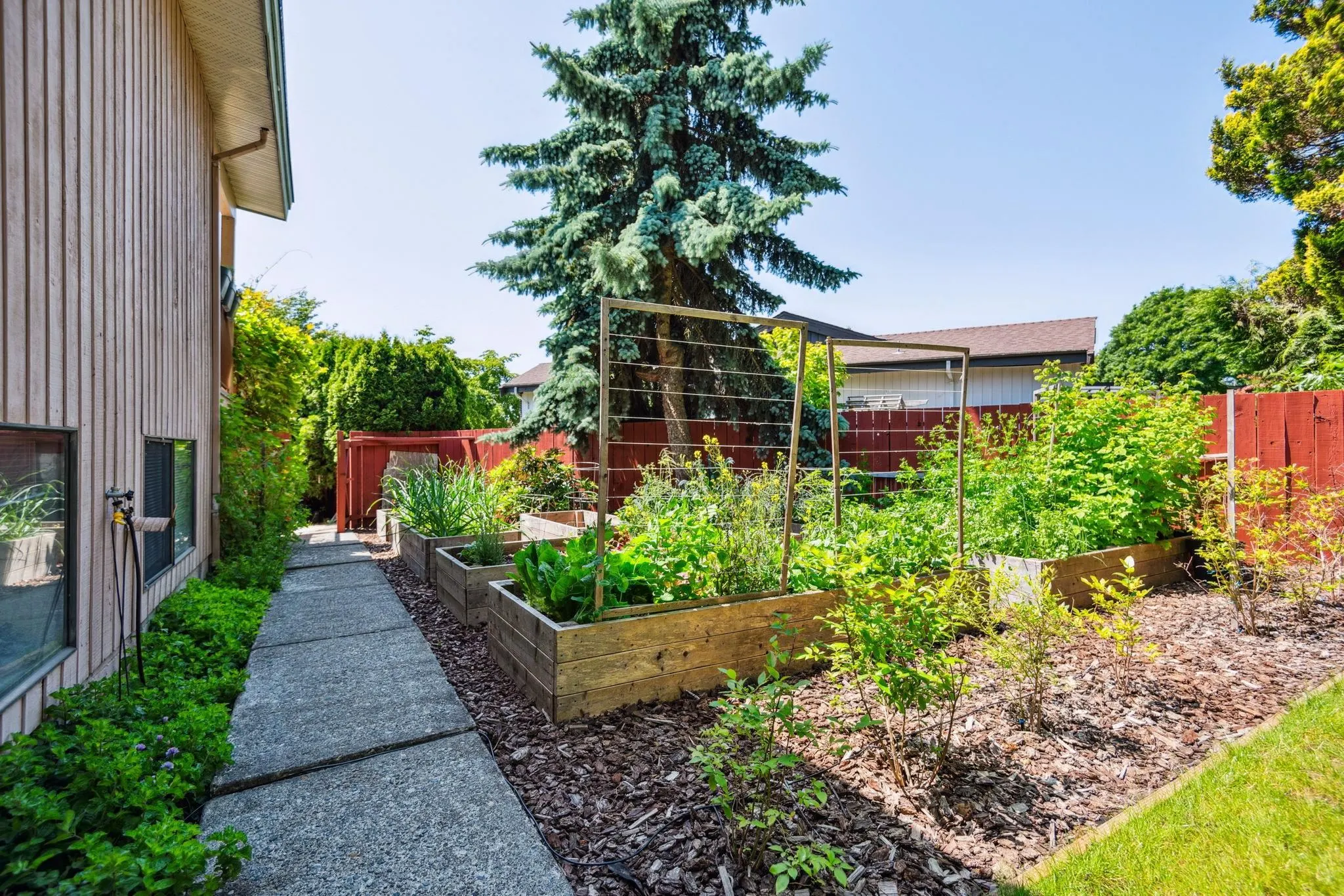 7766 Munroe Crescent