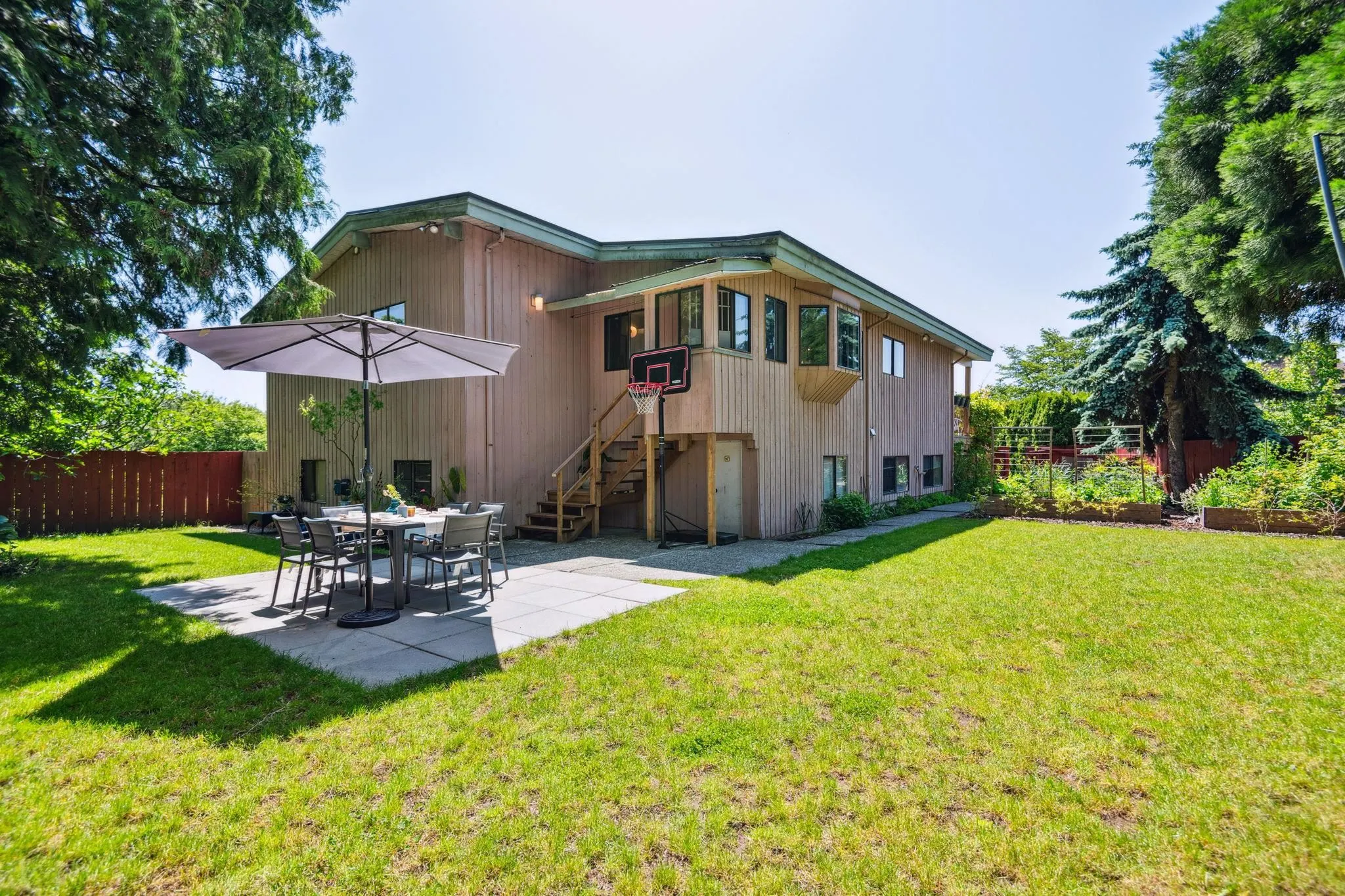 7766 Munroe Crescent