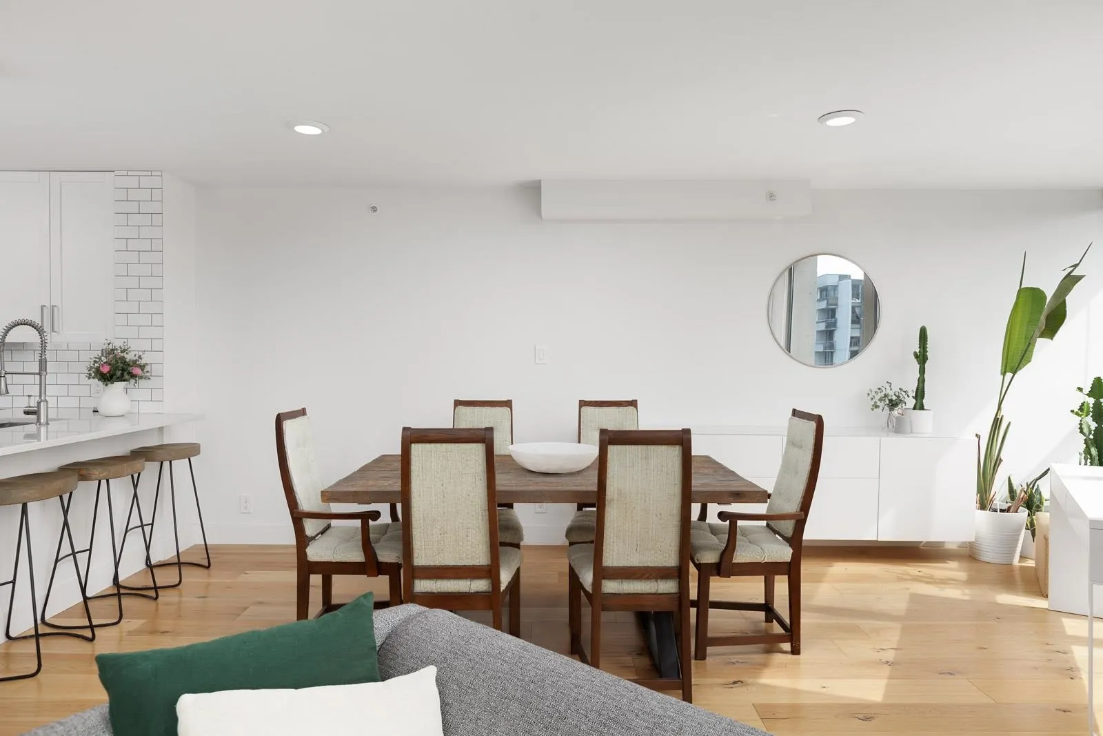 1506 1277 Nelson Street