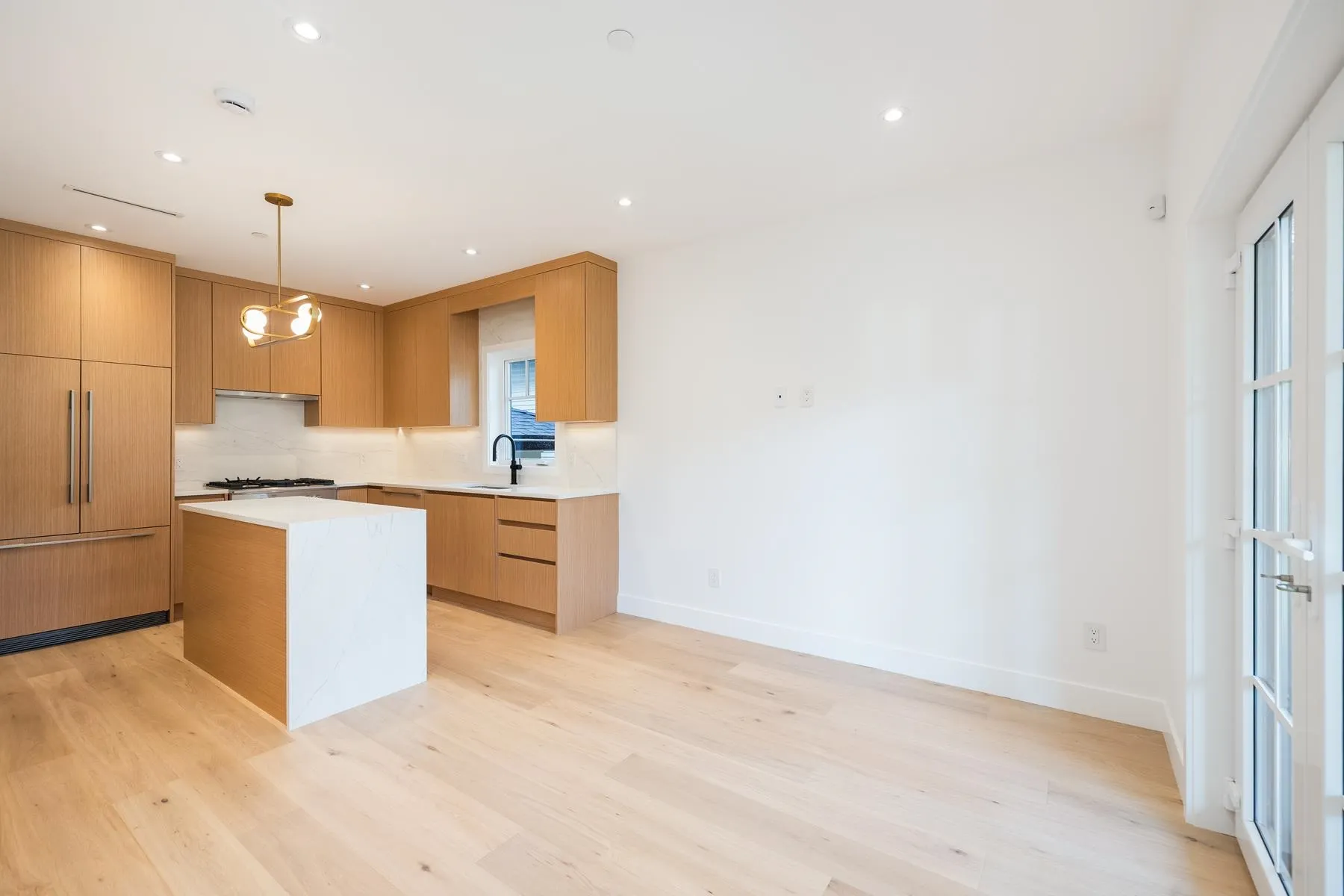 263 W 6th Street