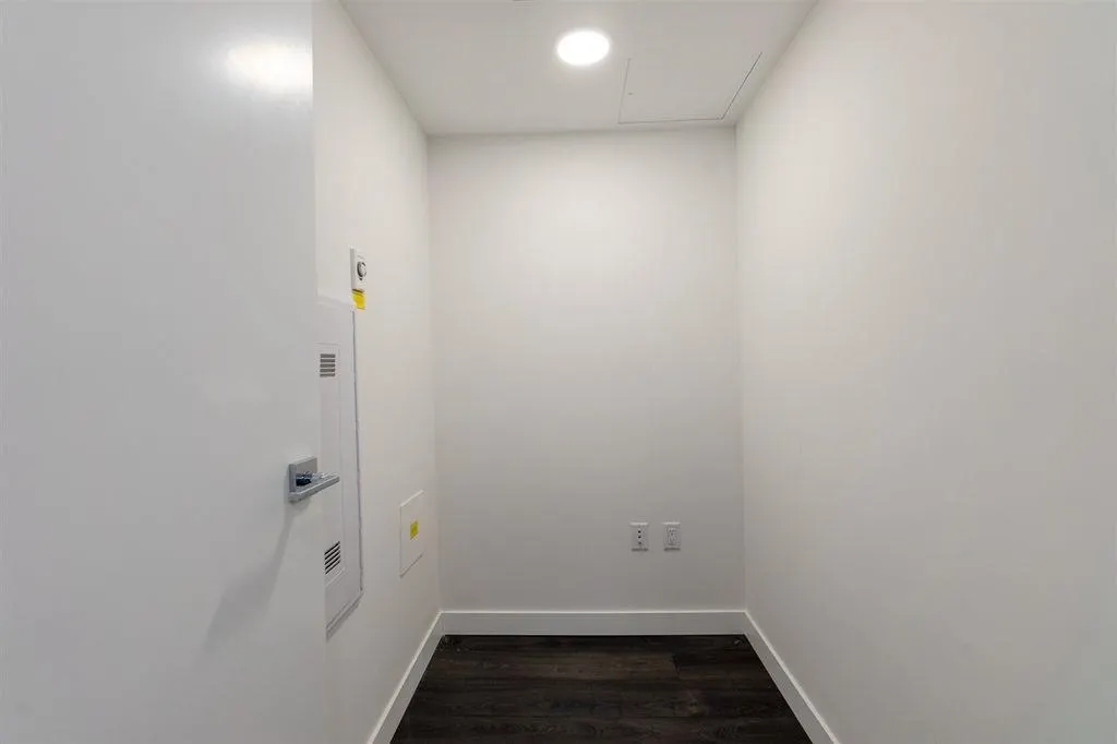711 5580 No.3 Road