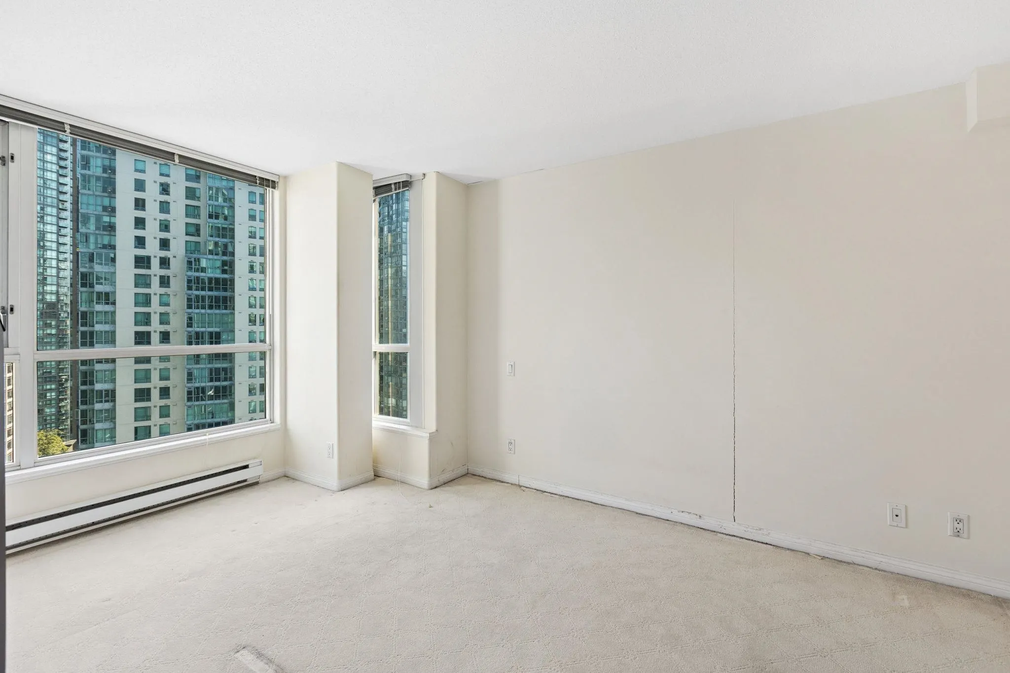 2507 1328 W Pender Street
