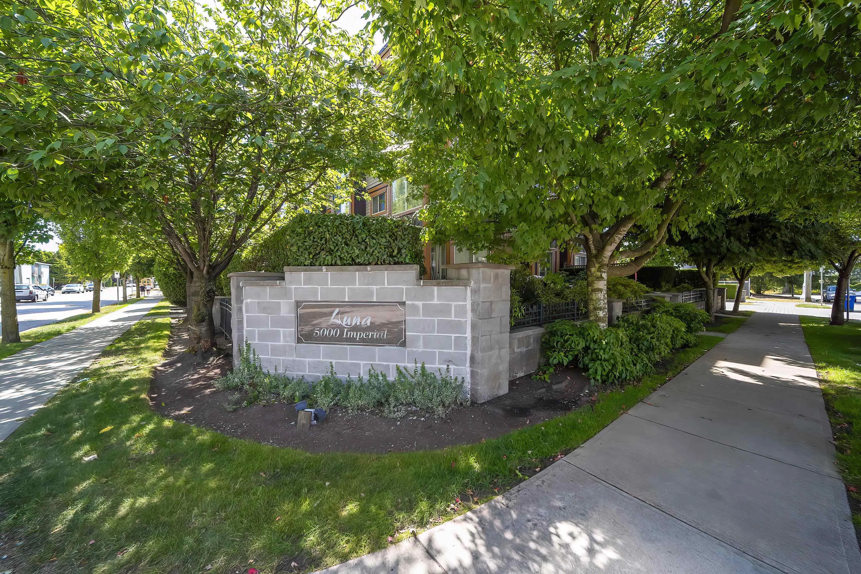 306 5000 Imperial Street