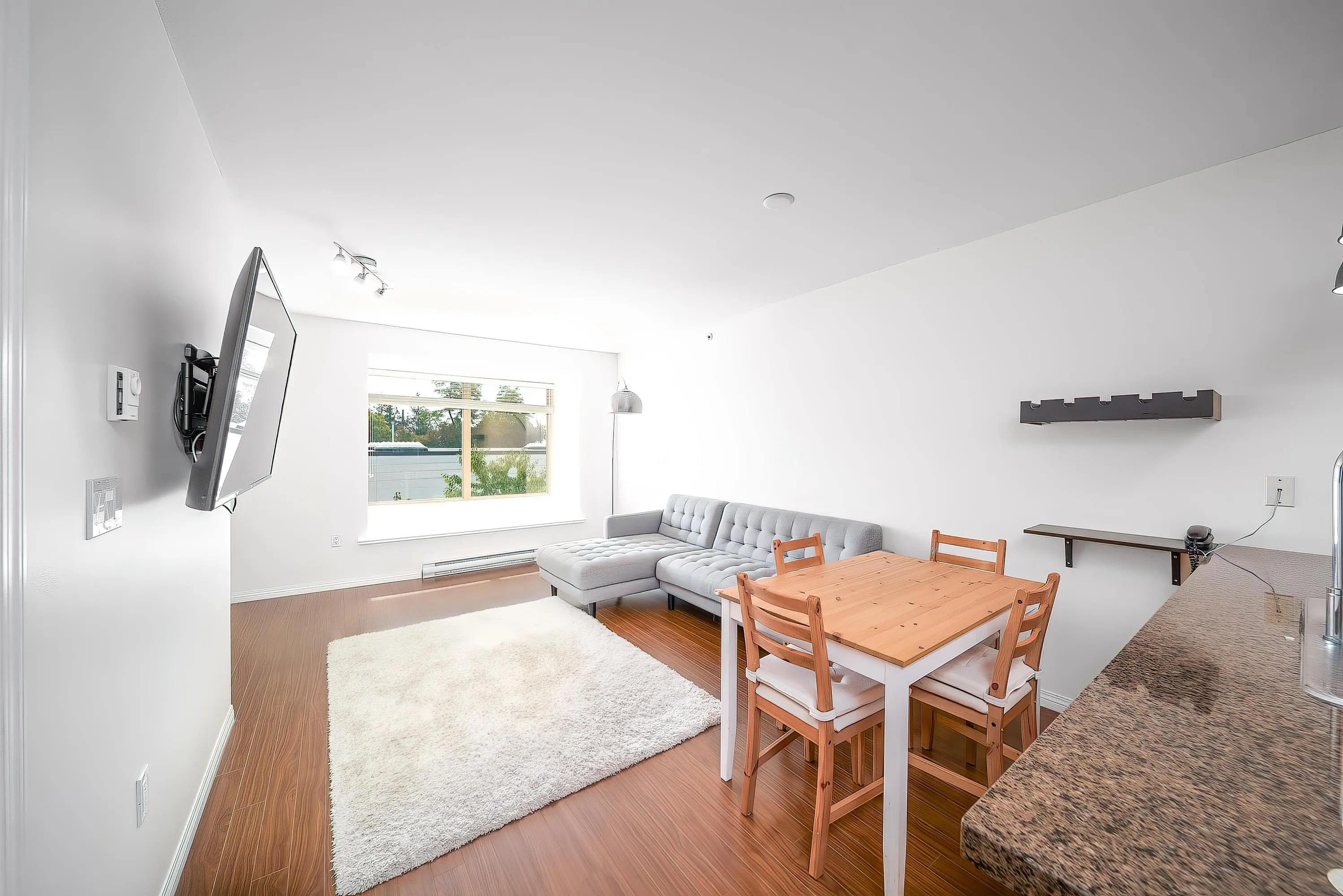 306 5000 Imperial Street