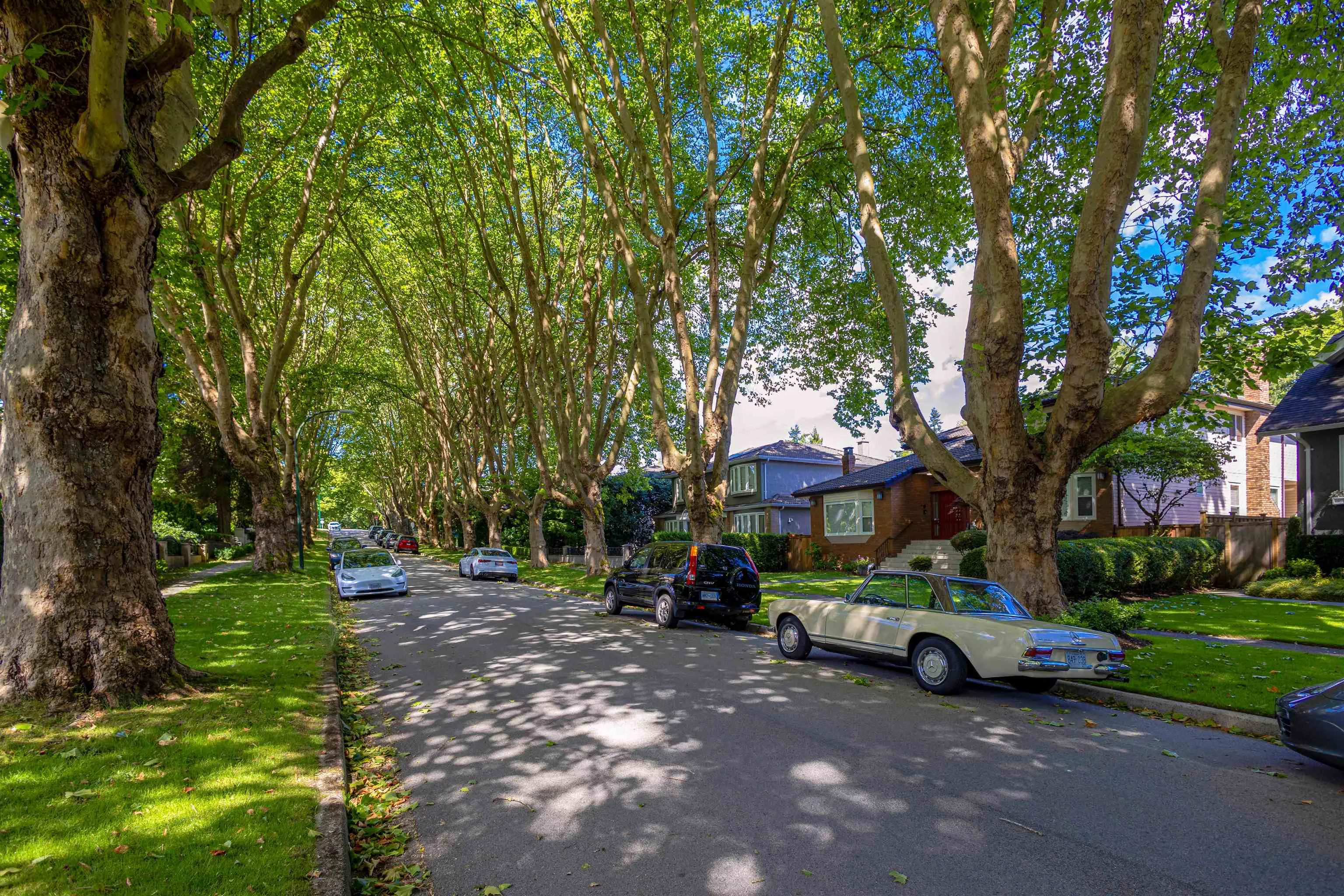 2350 W 36th Avenue