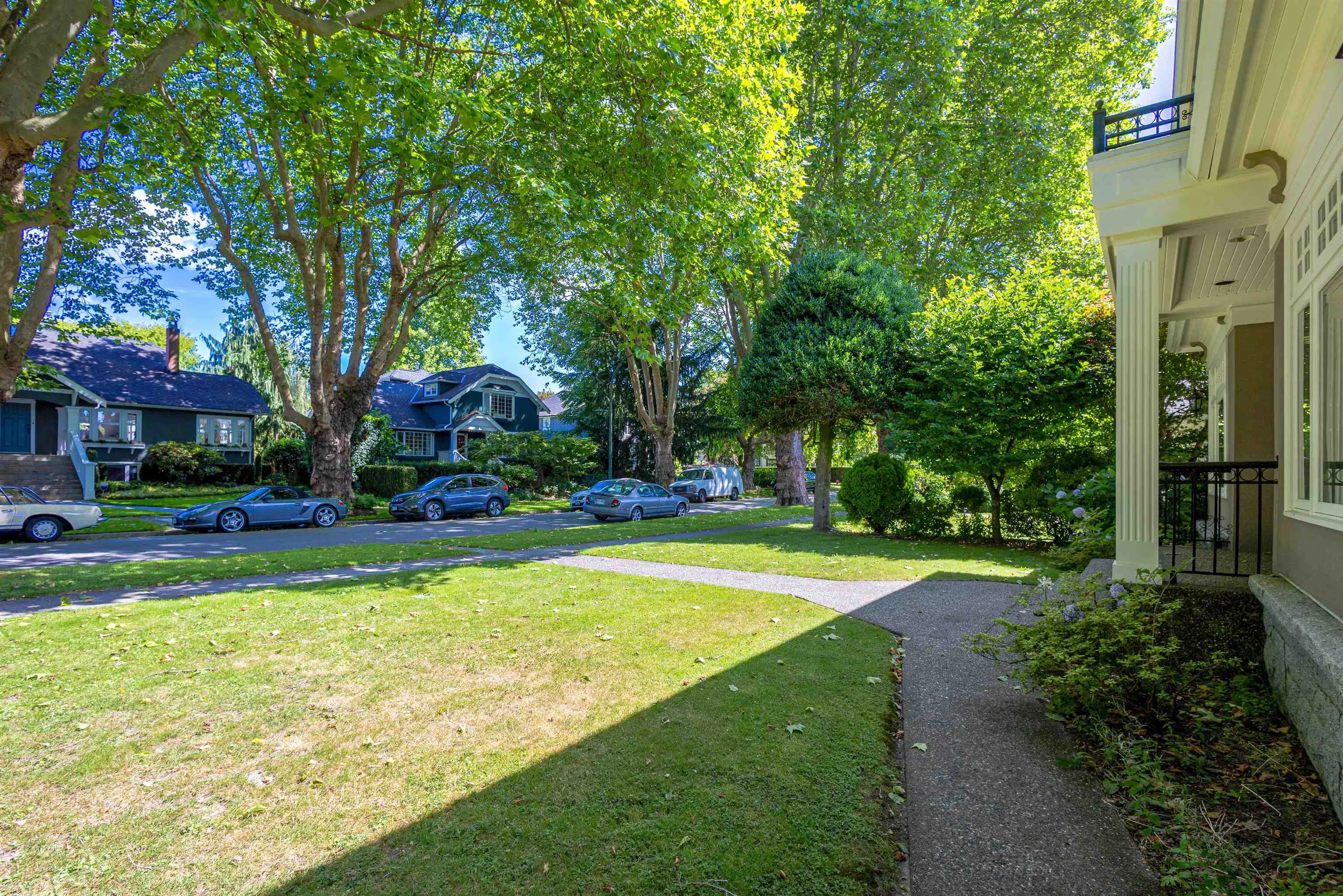 2350 W 36th Avenue