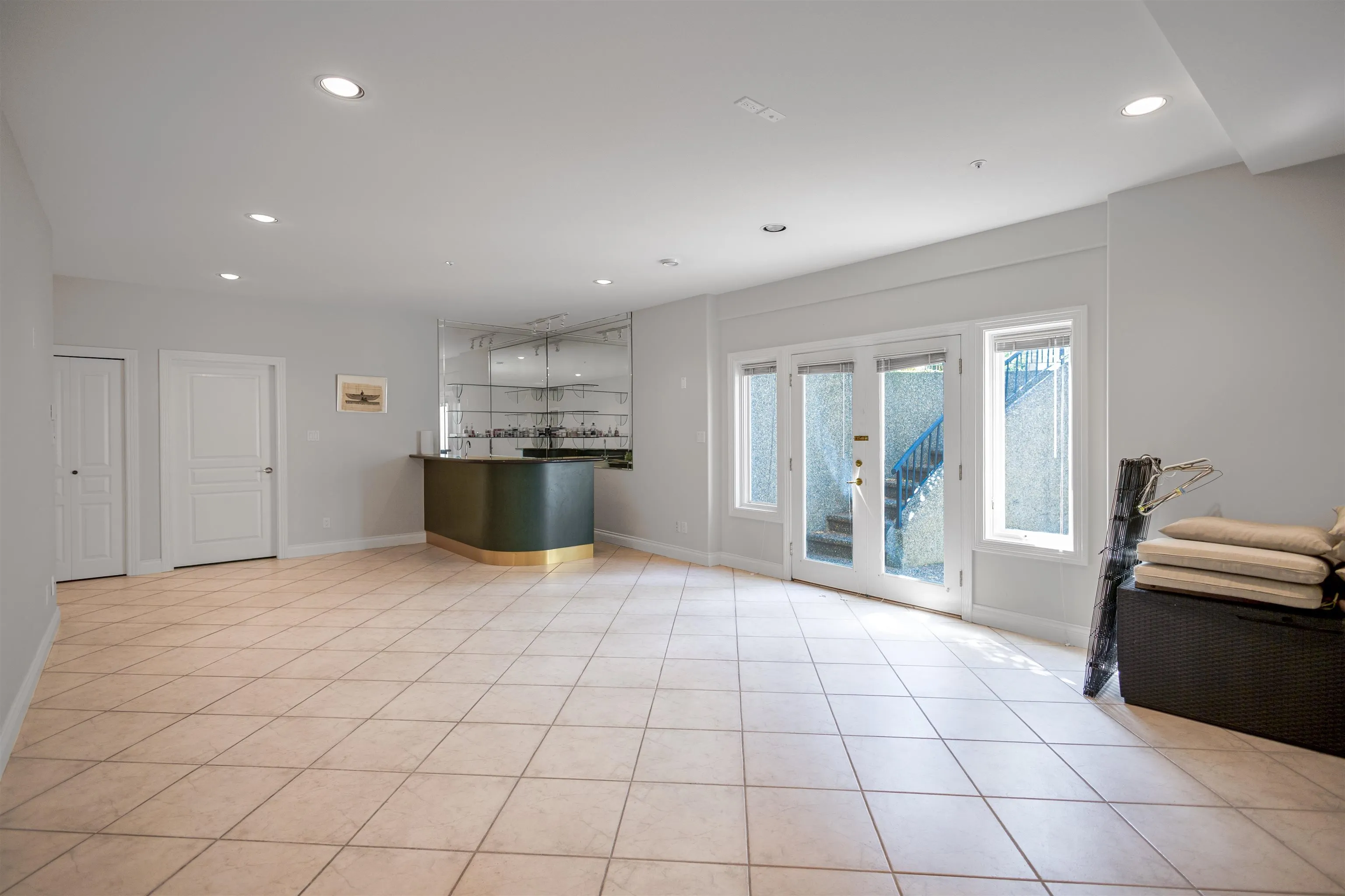 2350 W 36th Avenue