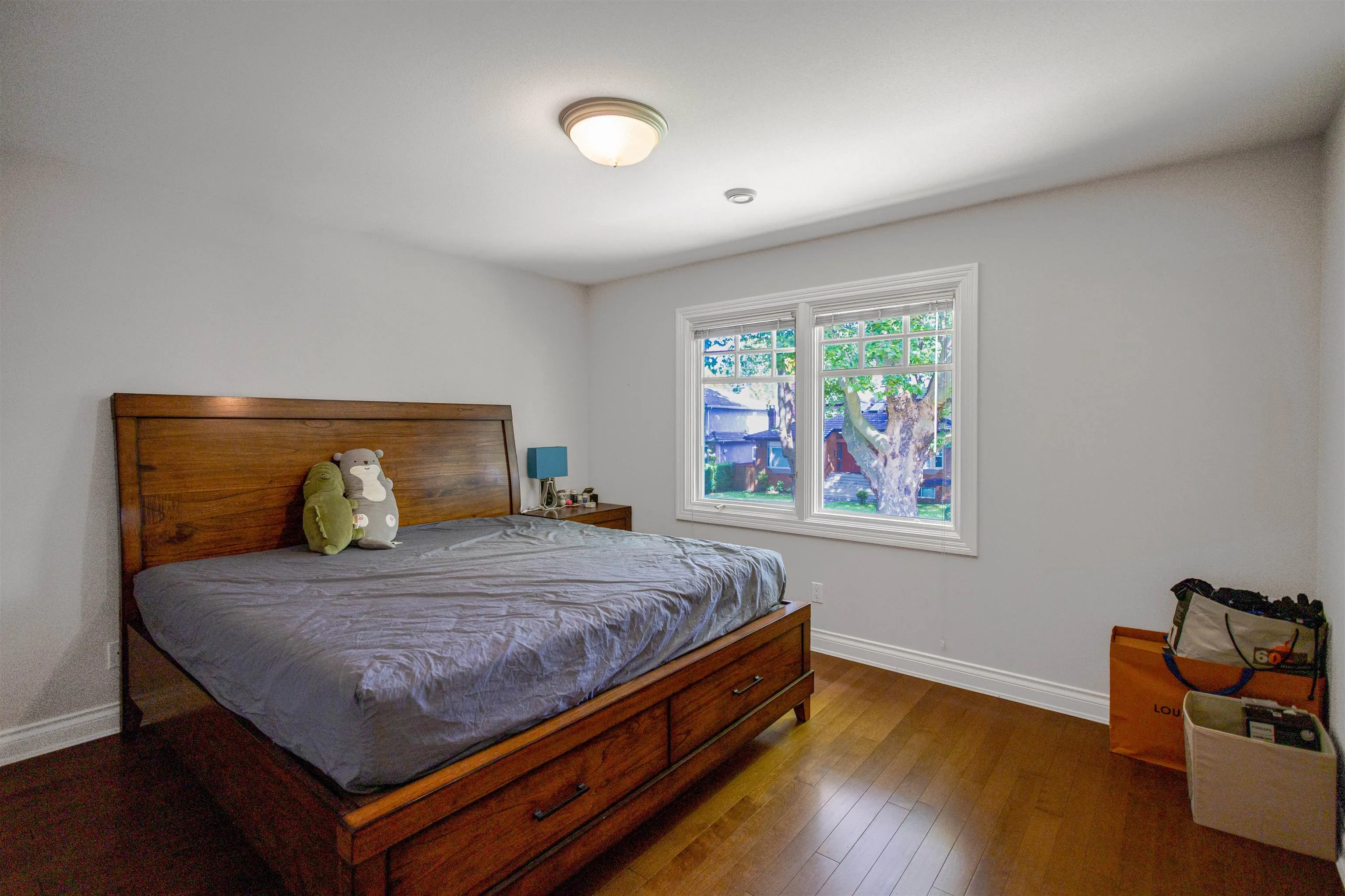 2350 W 36th Avenue