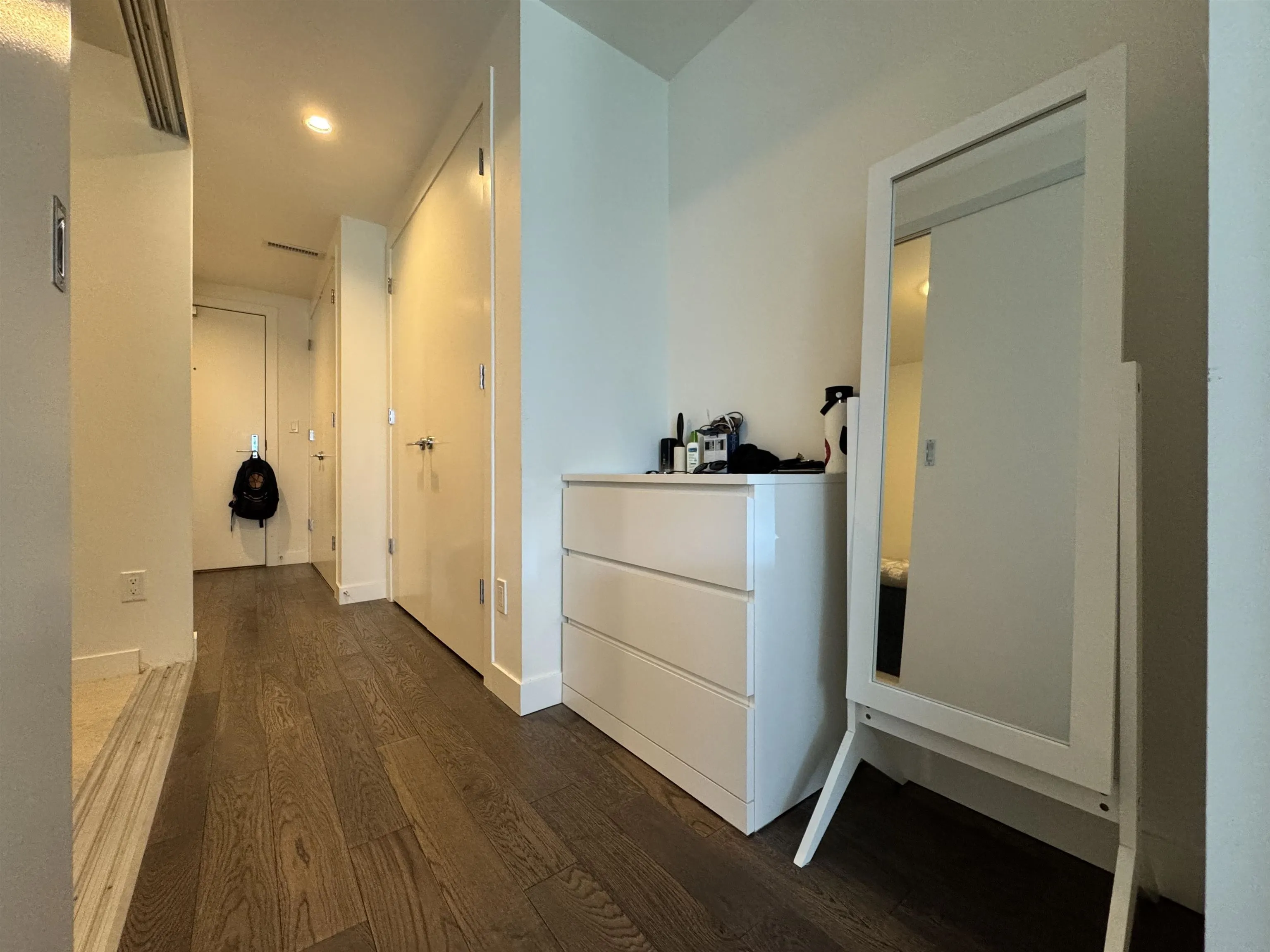 210 9060 University Crescent