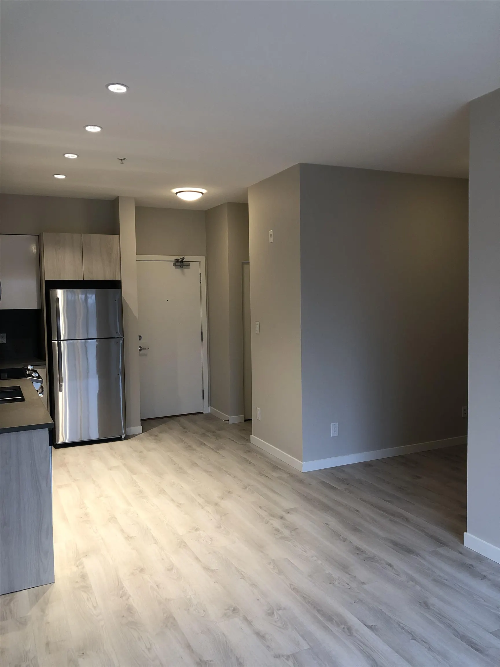 521 13768 108 Avenue