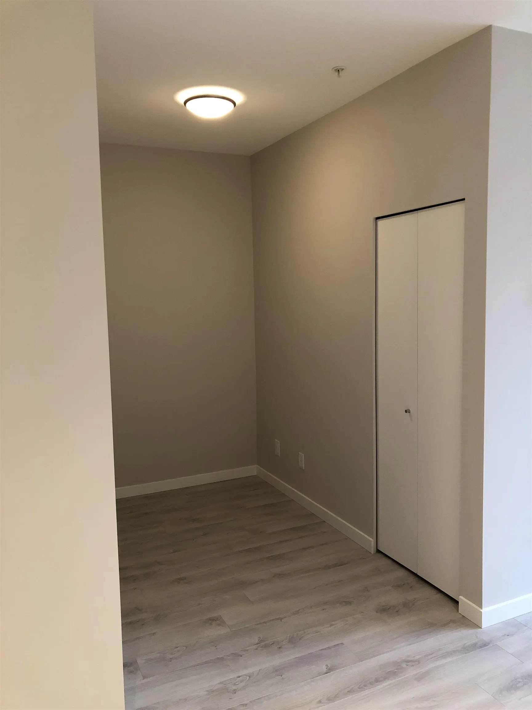521 13768 108 Avenue