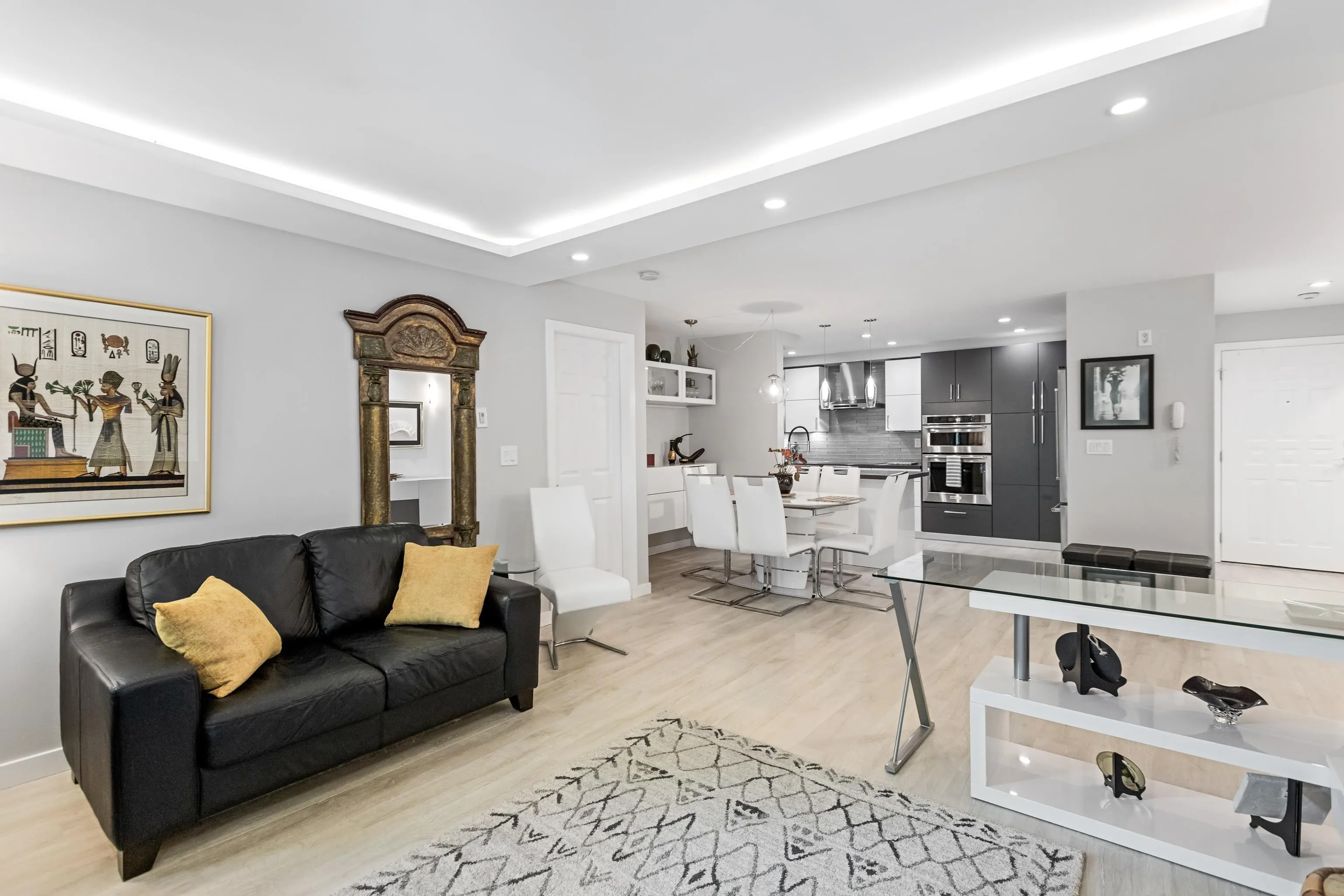 202 1447 Best Street