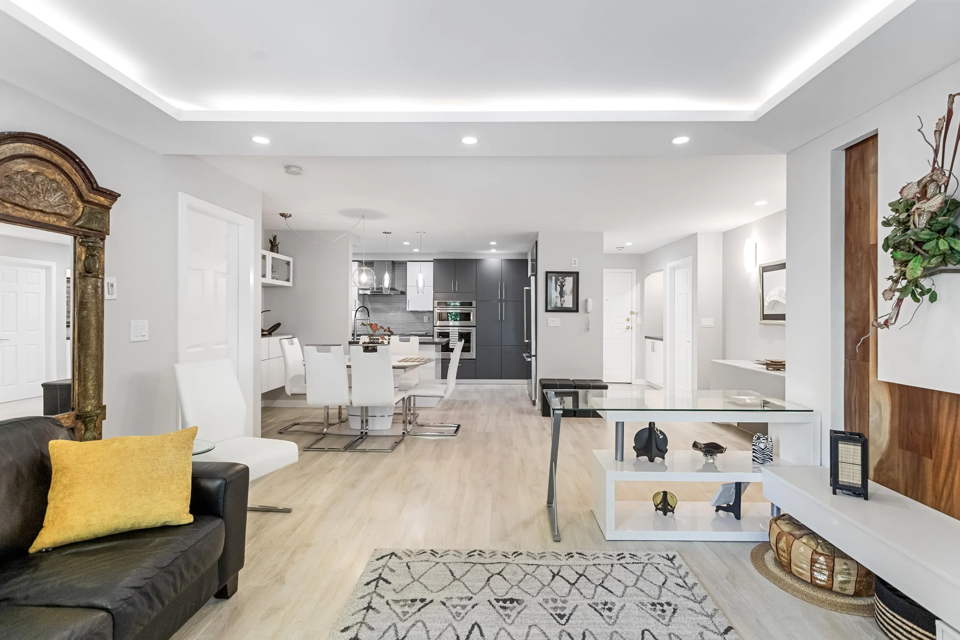202 1447 Best Street
