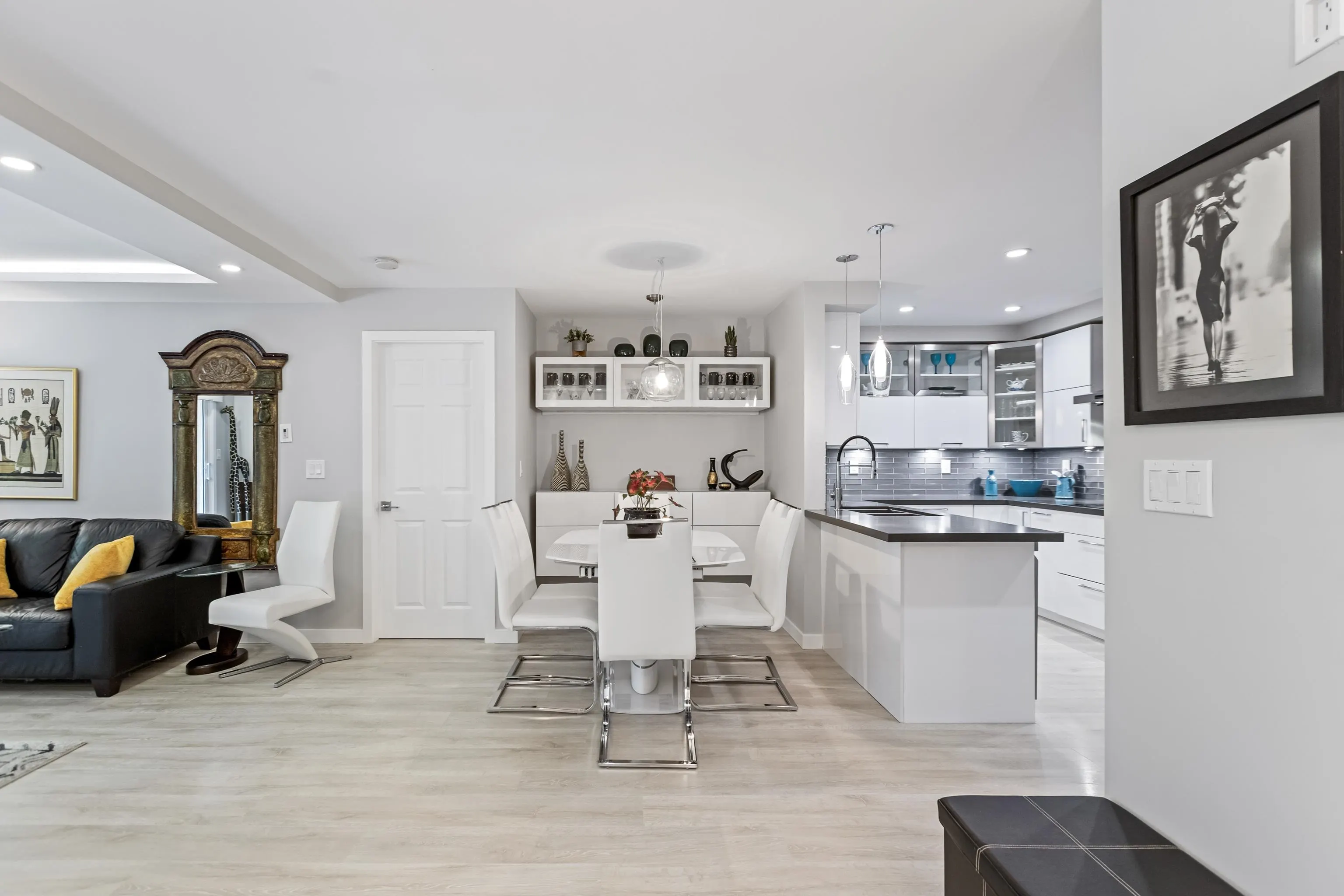 202 1447 Best Street