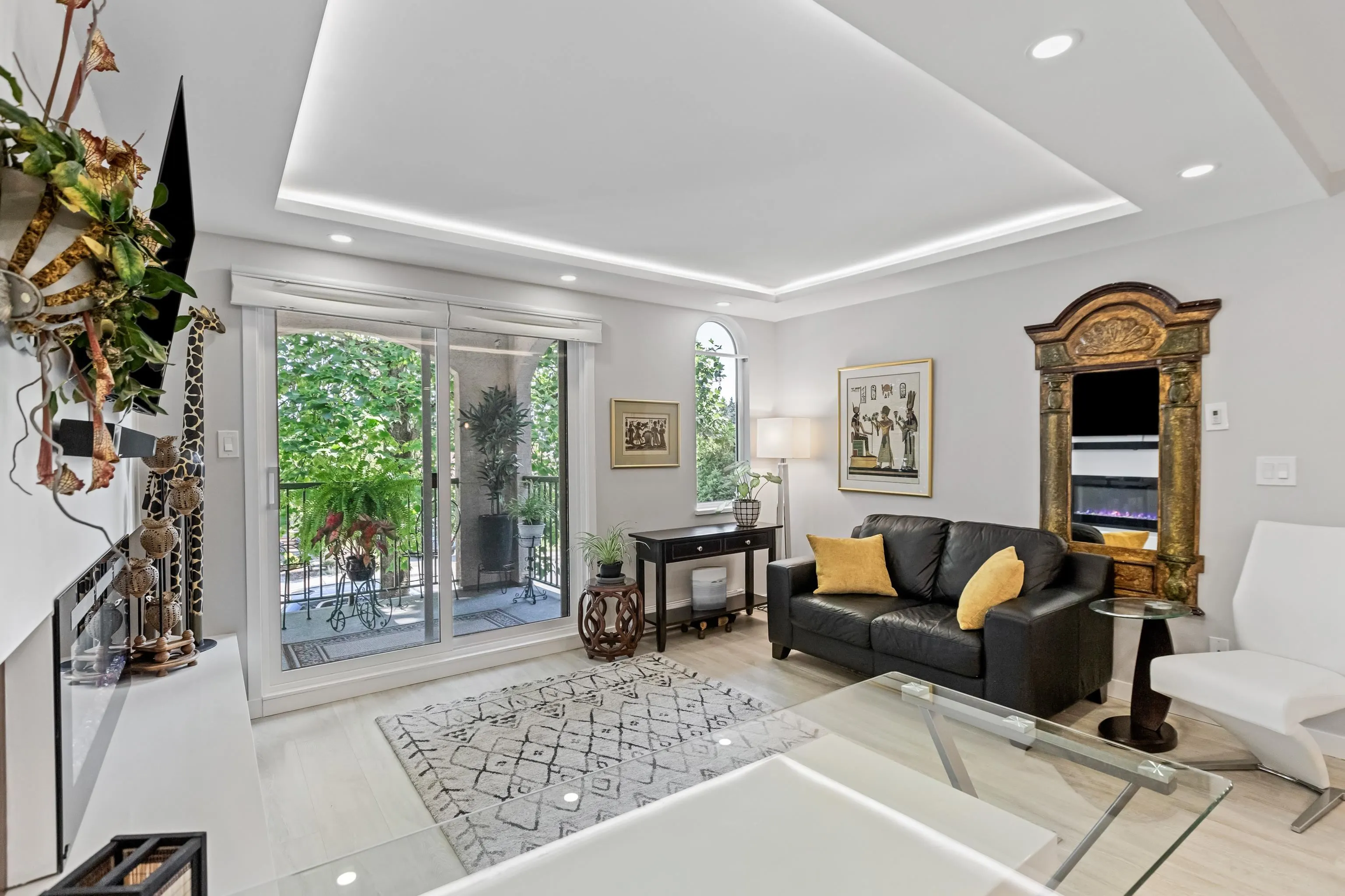 202 1447 Best Street