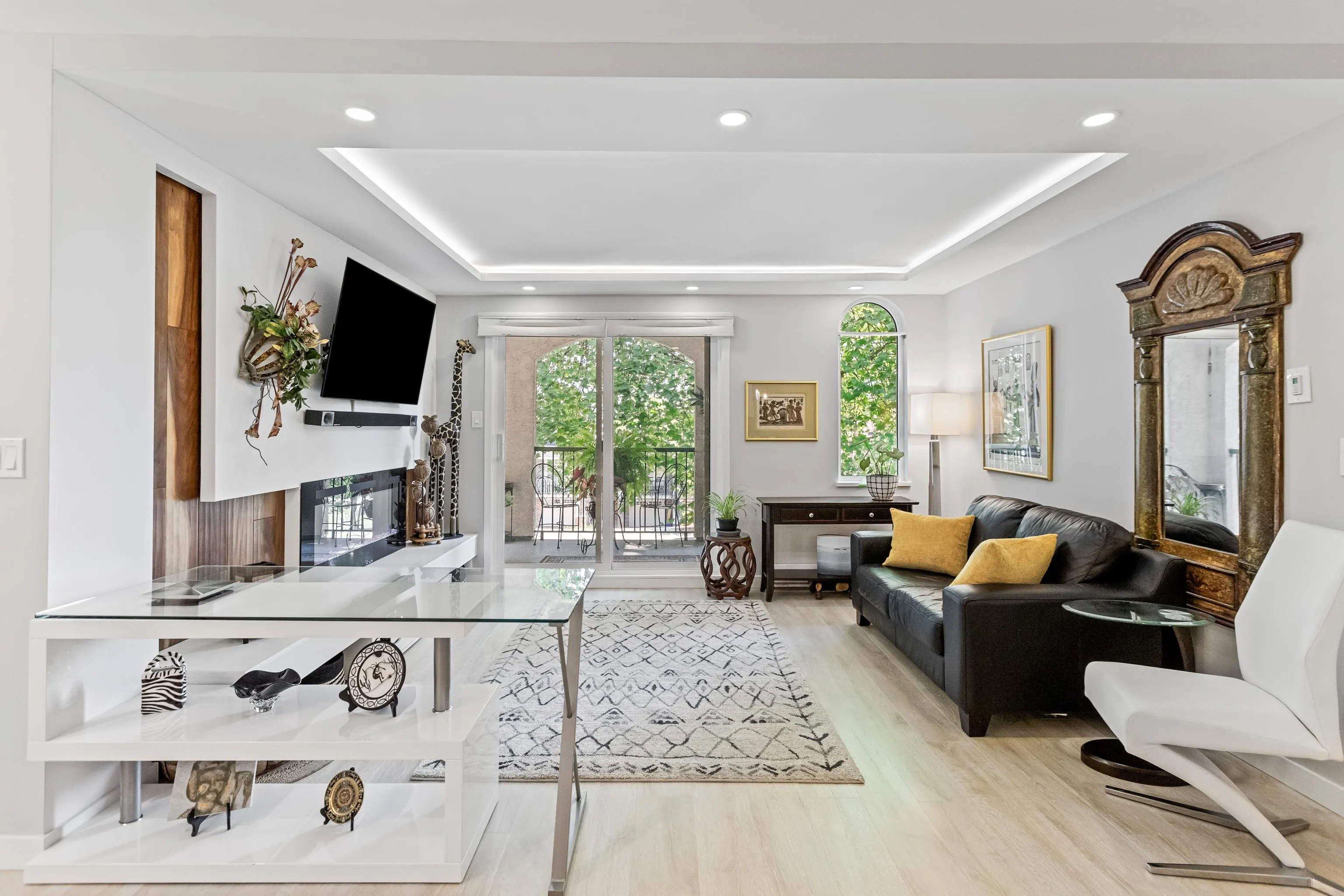 202 1447 Best Street
