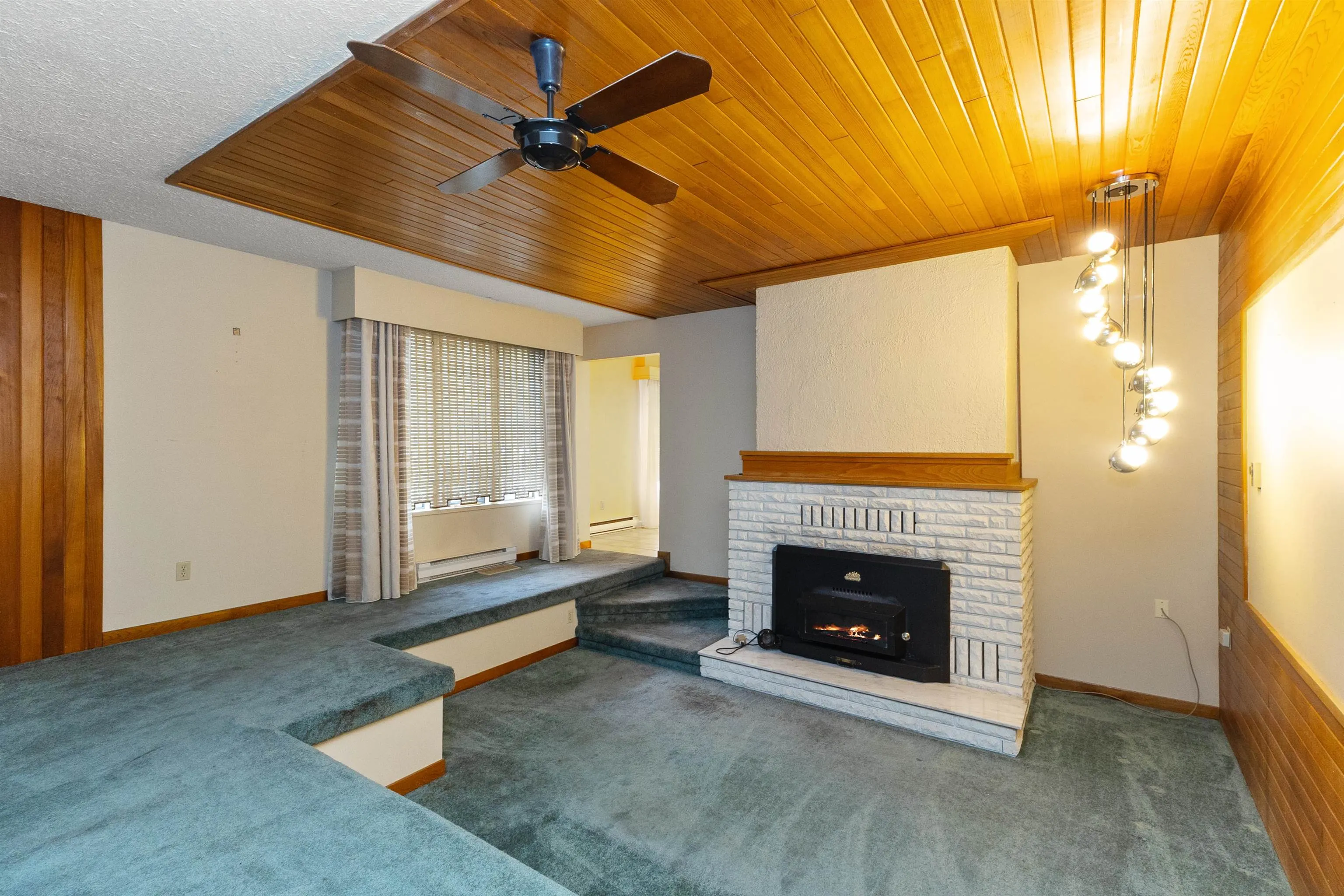 2241 Bevan Crescent