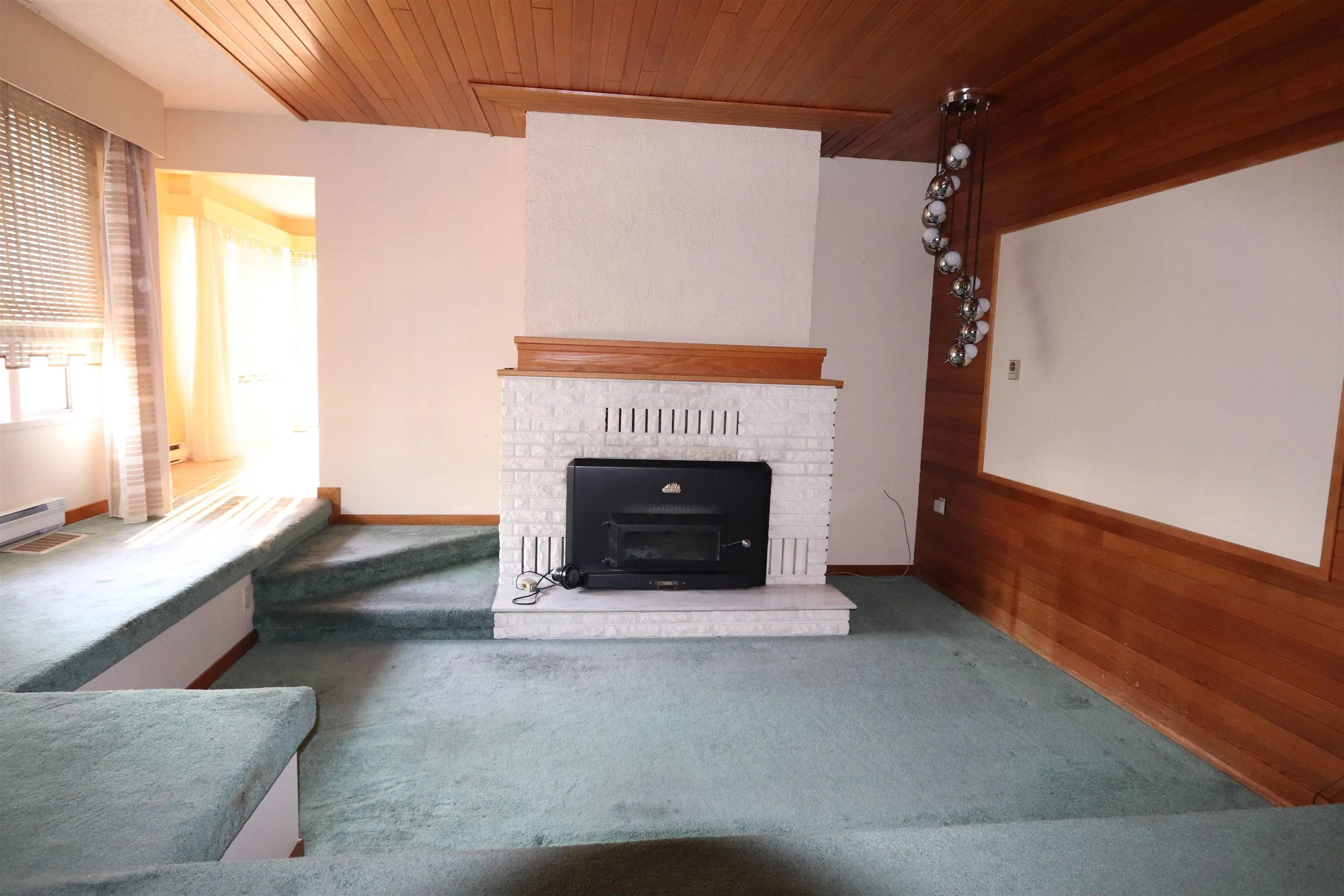 2241 Bevan Crescent