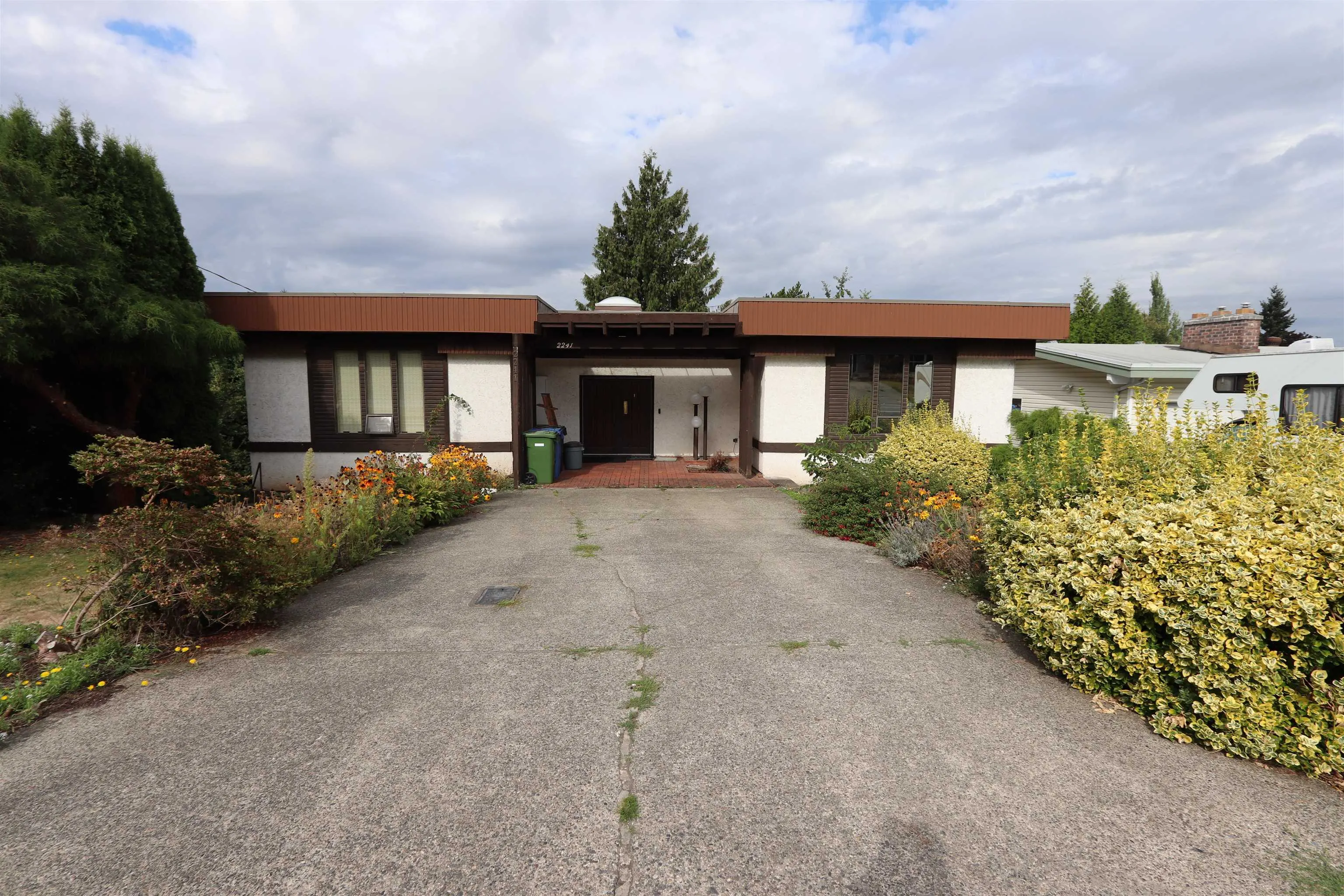 2241 Bevan Crescent