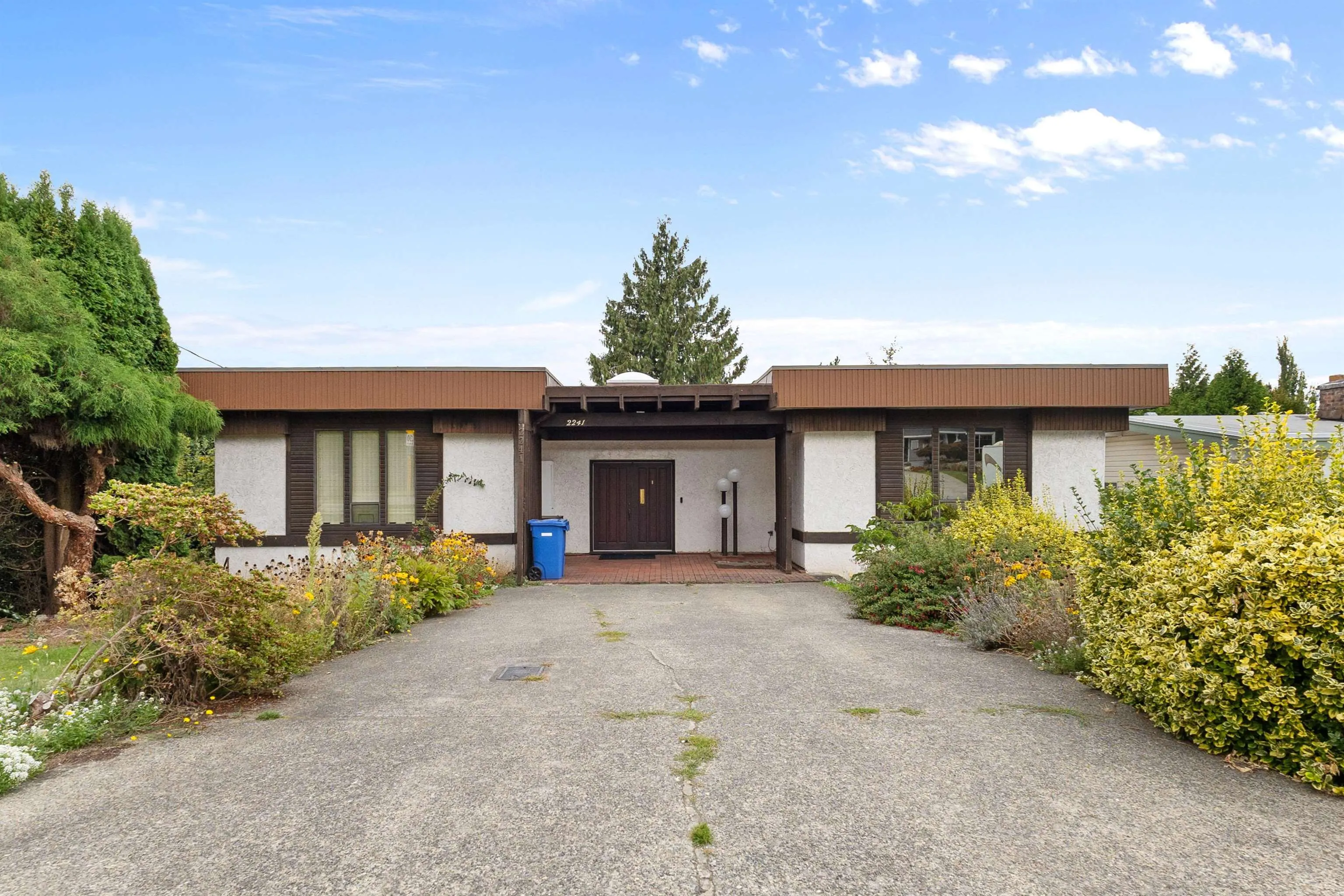2241 Bevan Crescent