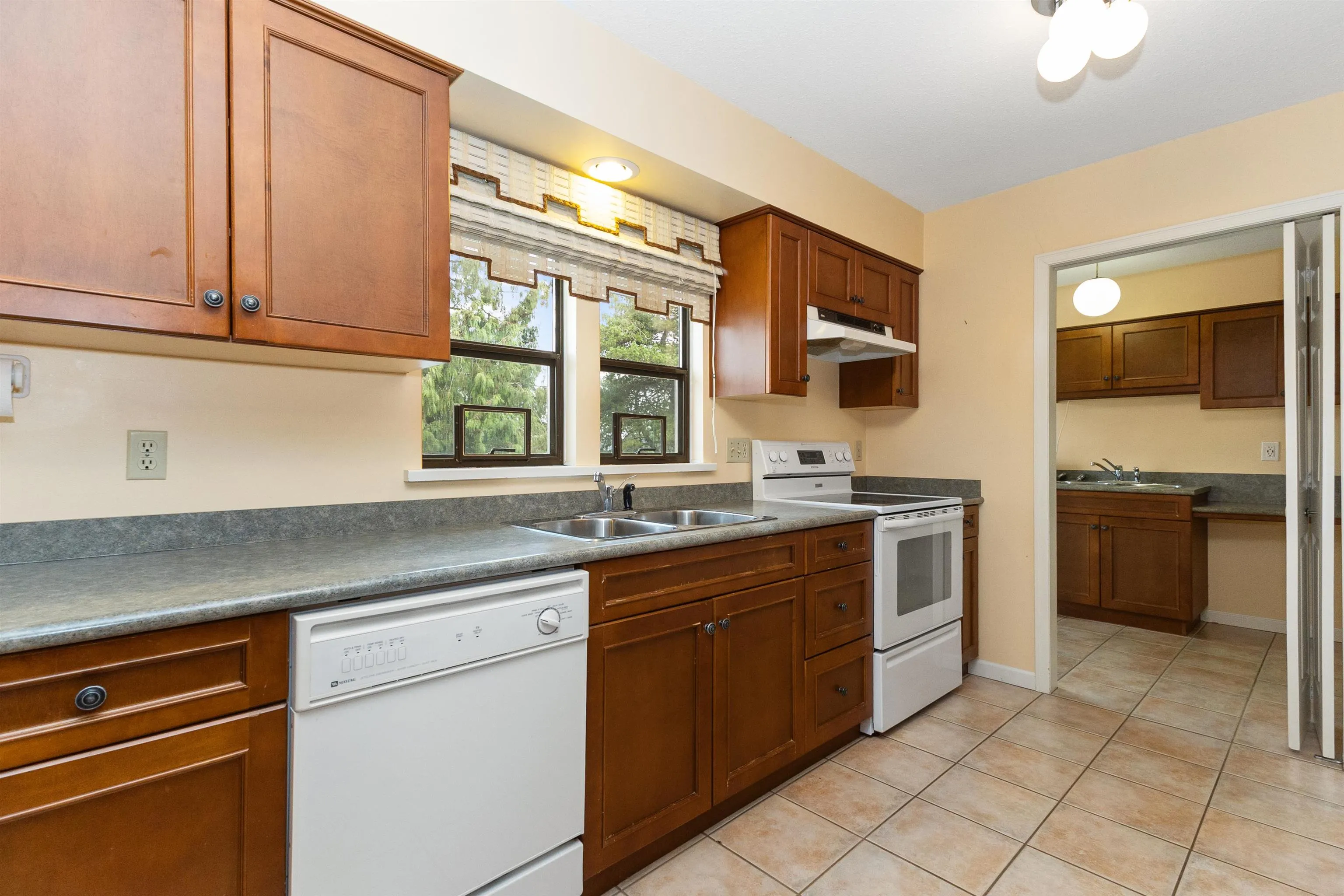 2241 Bevan Crescent