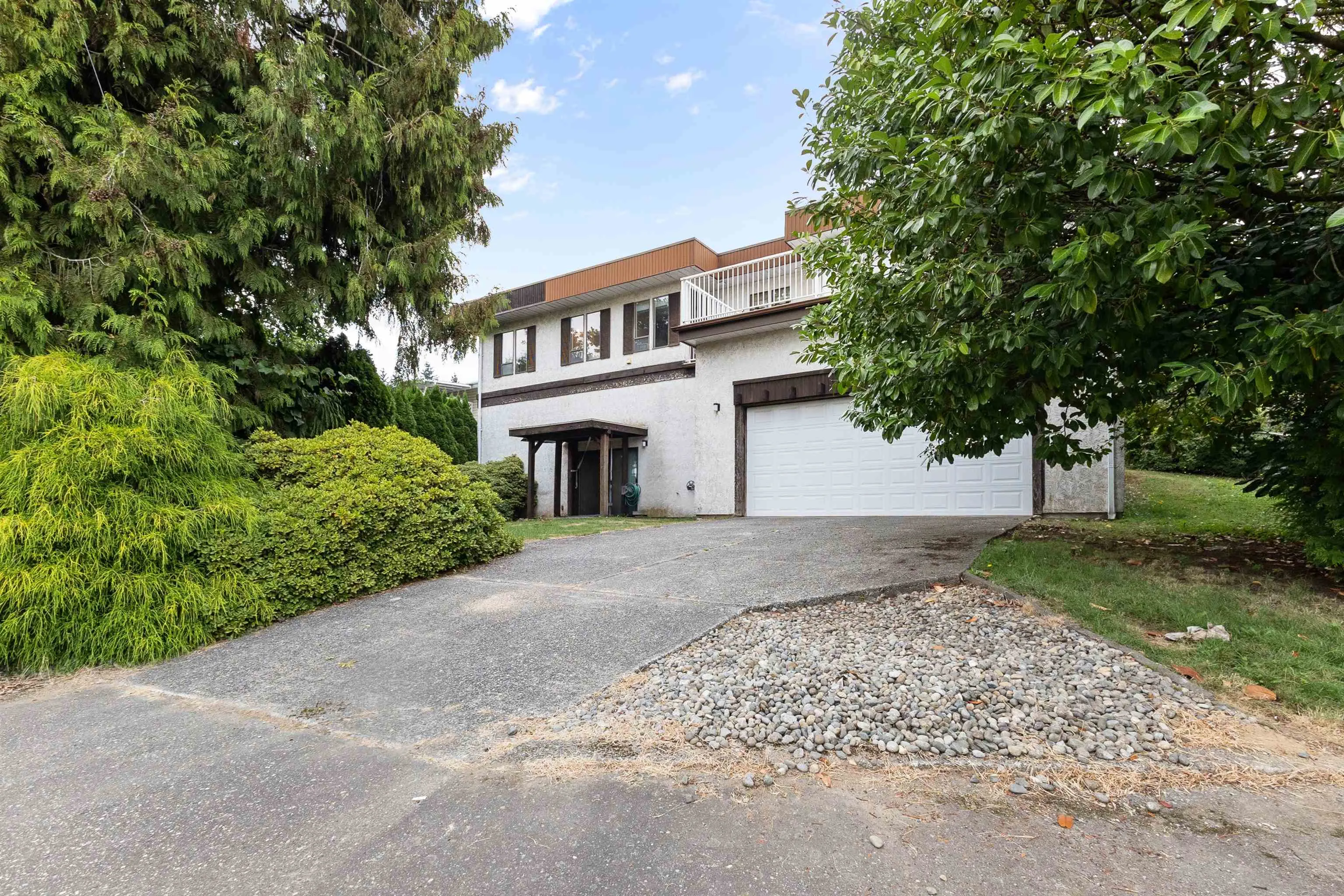 2241 Bevan Crescent