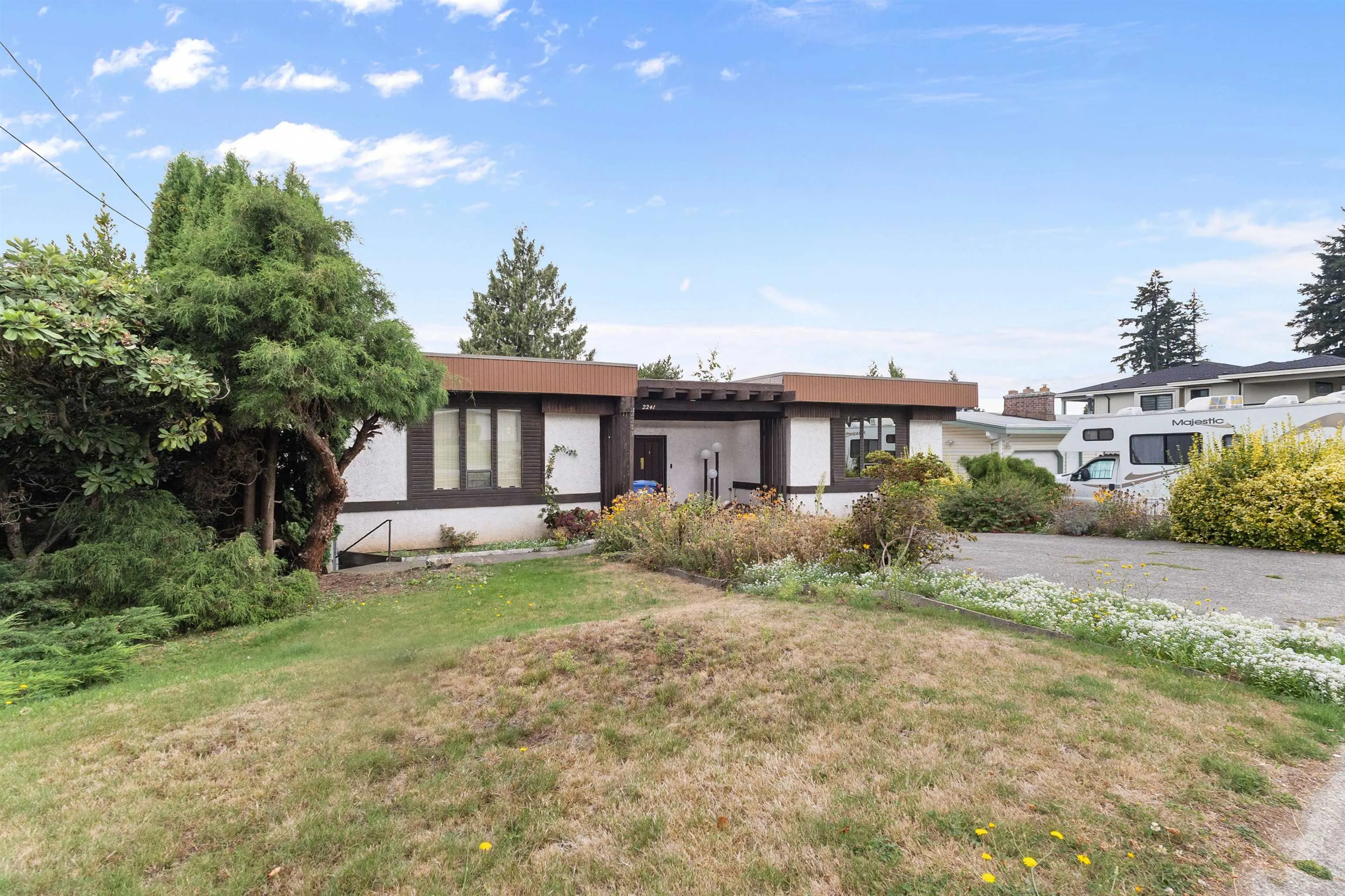 2241 Bevan Crescent