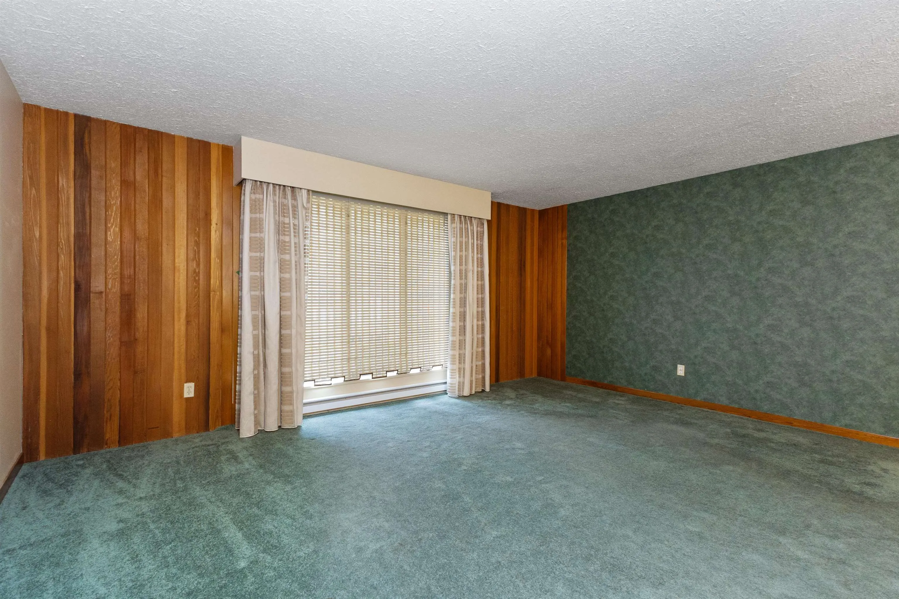 2241 Bevan Crescent