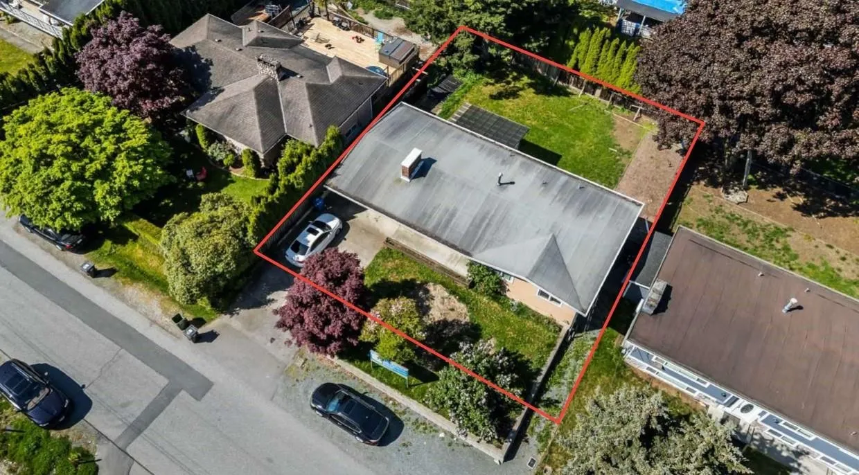 2519 Magnolia Crescent