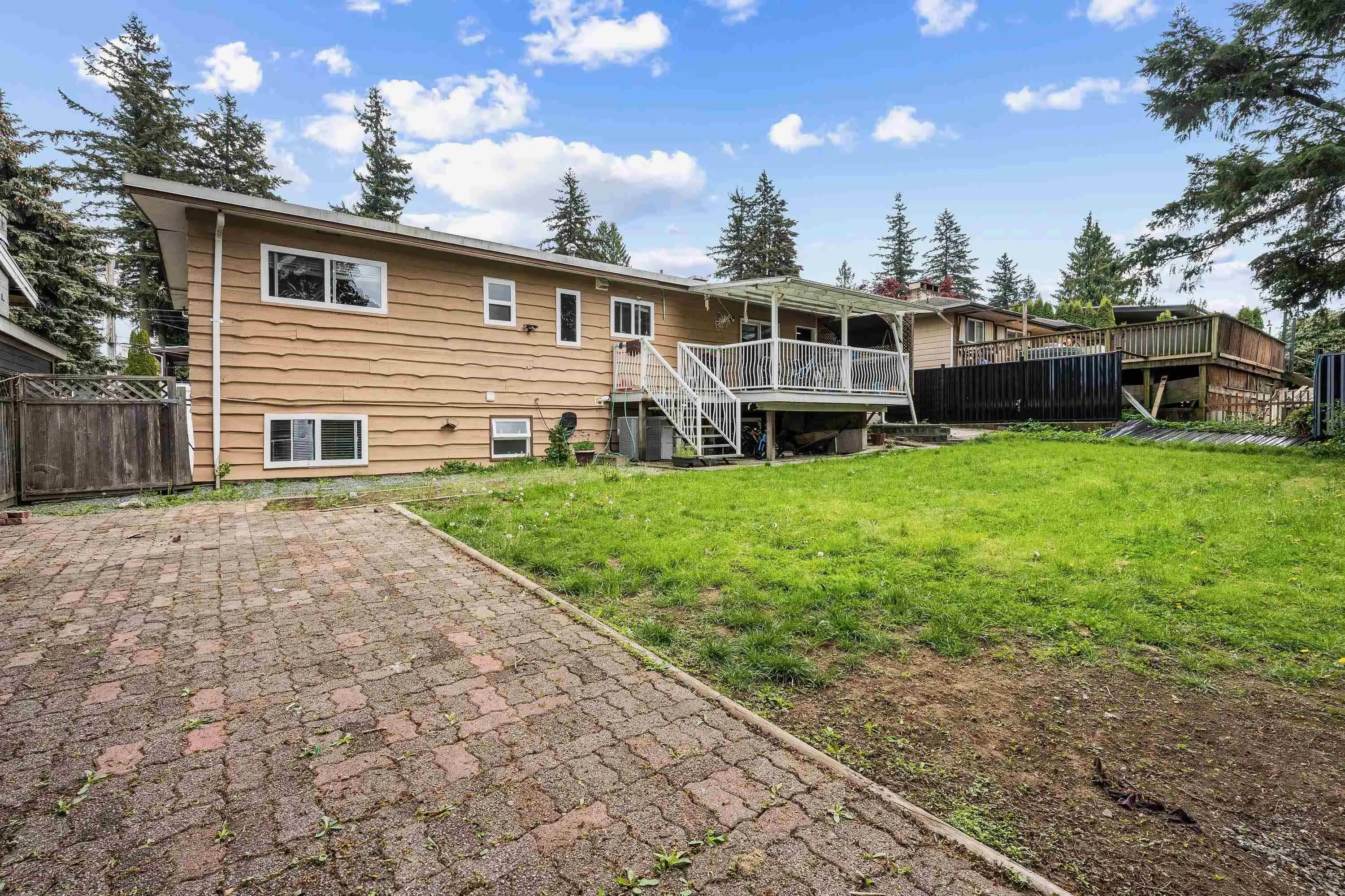 2519 Magnolia Crescent