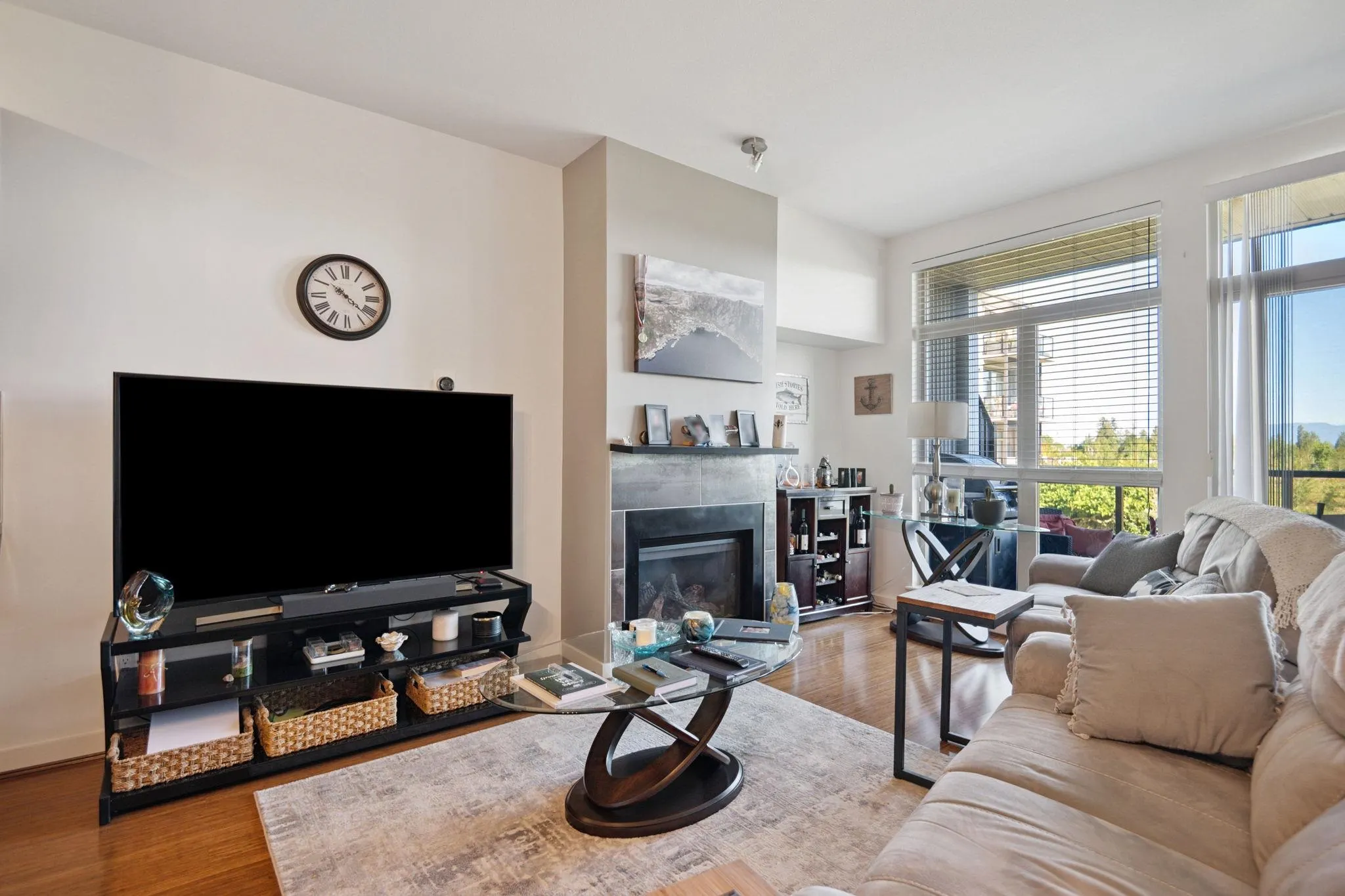 206 6233 London Road