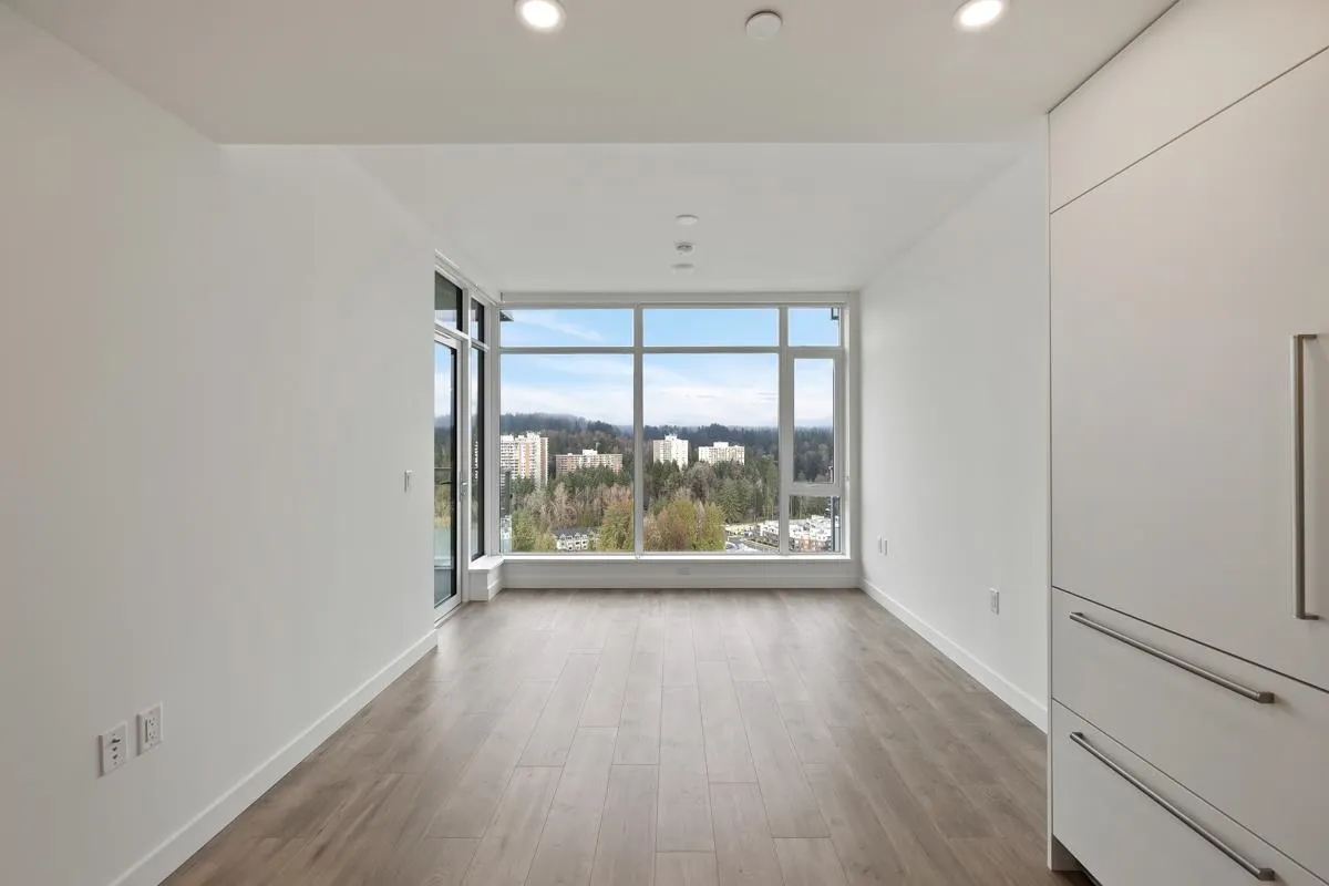 2201 200 Klahanie Court